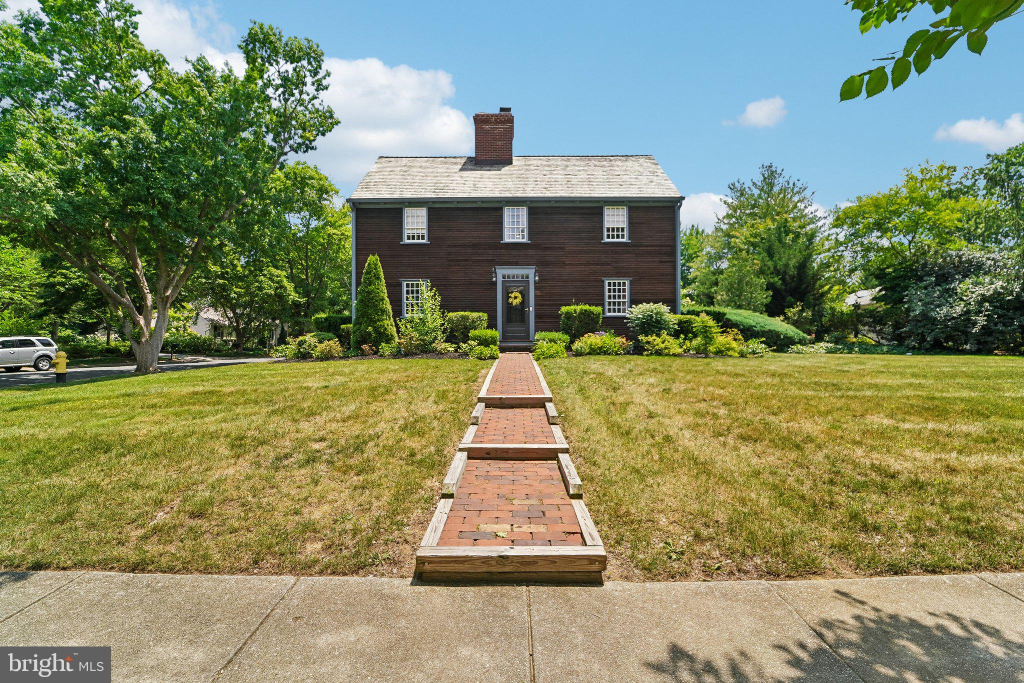 355 BROADVIEW LANE