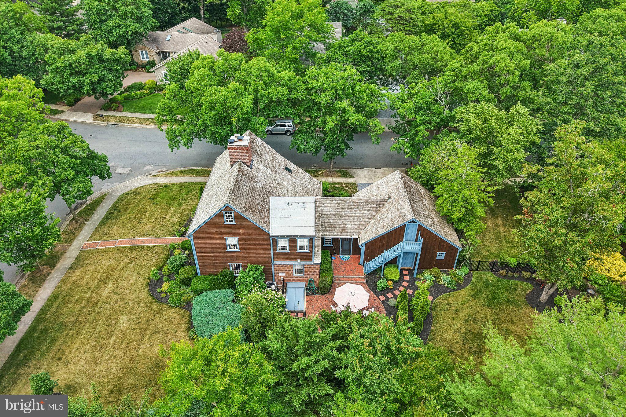 355 BROADVIEW LANE