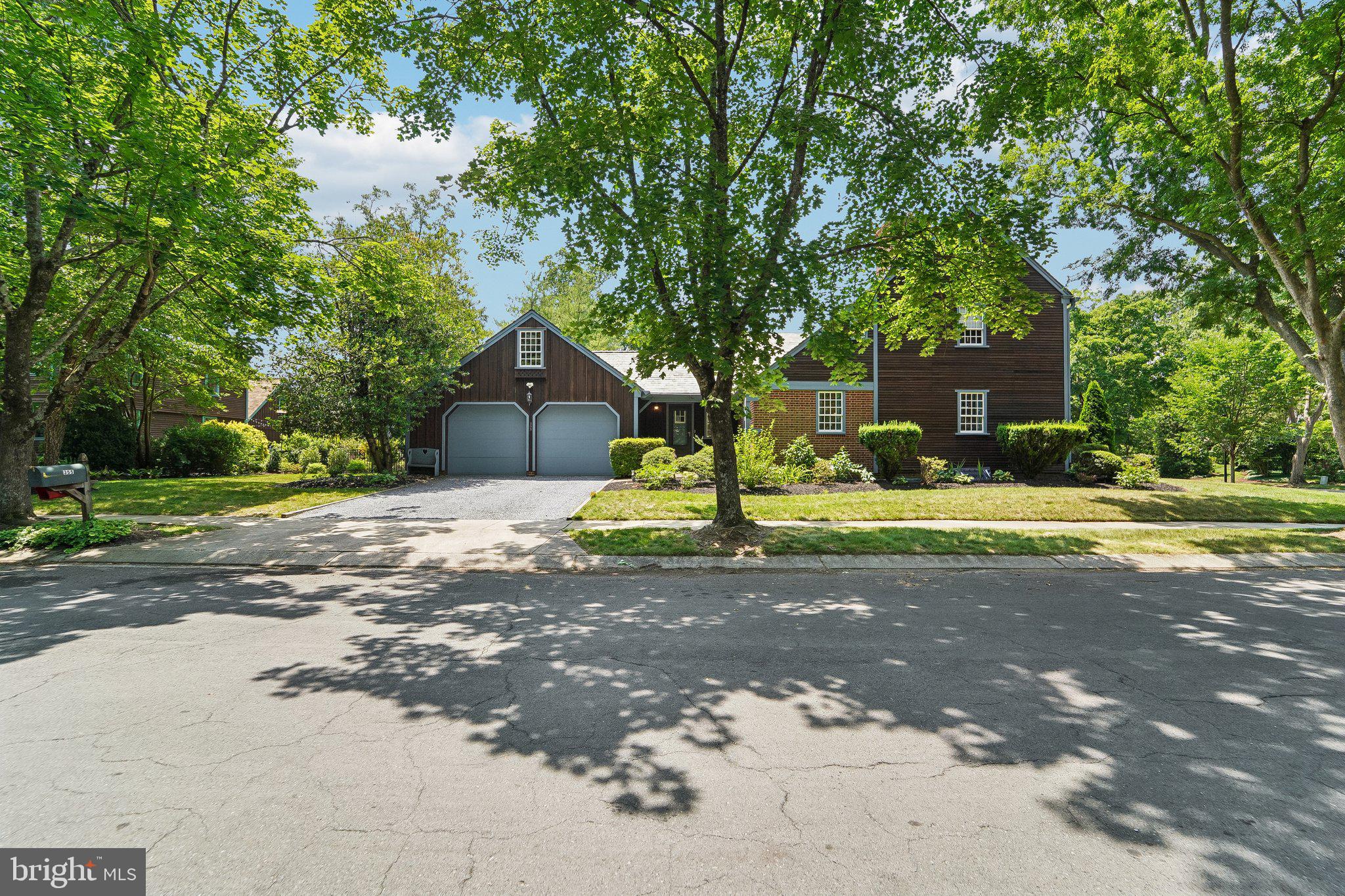 355 BROADVIEW LANE