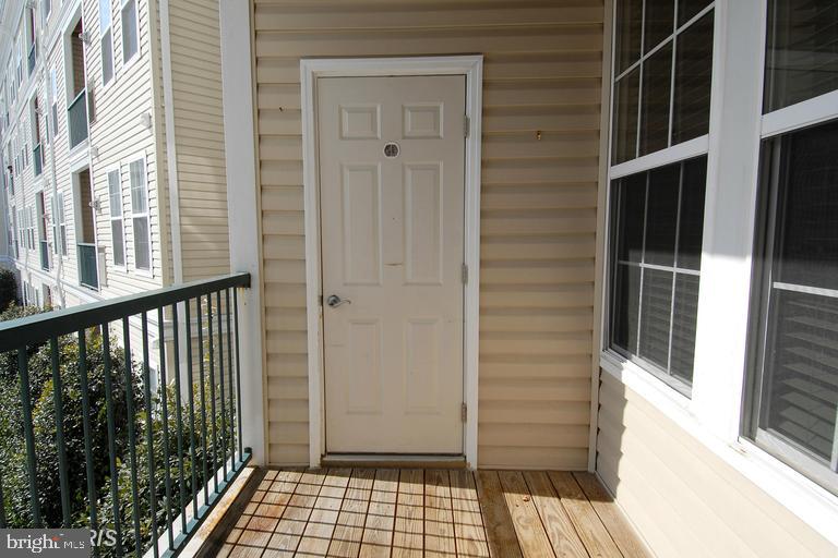 GROVE AT ARLINGTON - Residential Lease