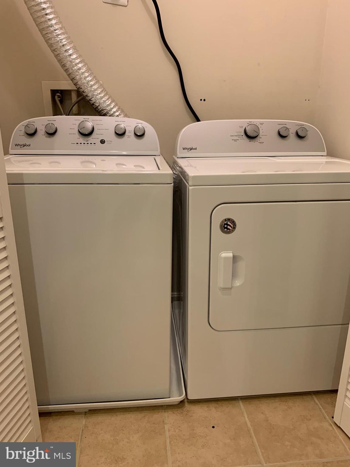 GROVE AT ARLINGTON - Residential Lease