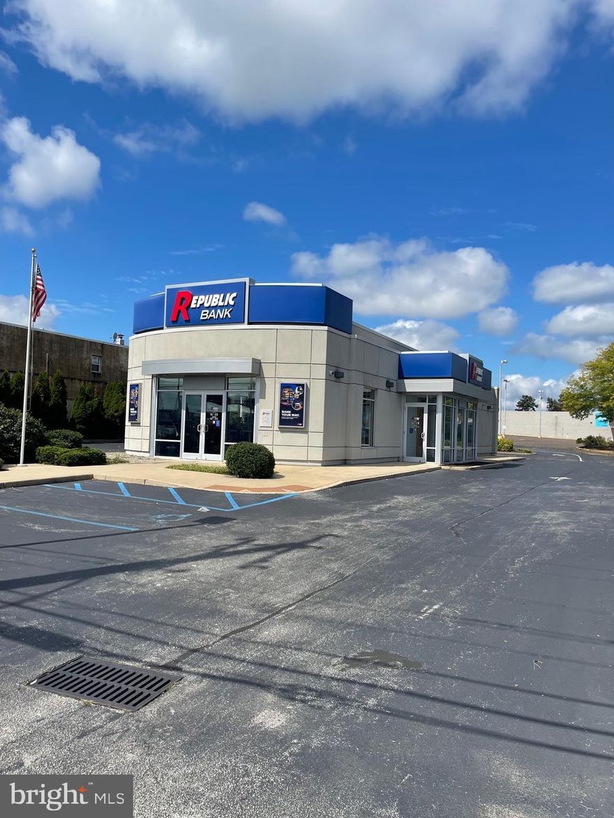 LOCATION! LOCATION! LOCATION! Out parcel of former Kmart located in the Holmesburg section of NE Philadelphia. Additional lot 8770 Frankford Avenue, Tax ID885687480, is included in the sale. This soon to be former bank location, with drive-thru, offers full access onto Frankford Avenue just south of the intersection of Frankford Avenue & Academy Road.