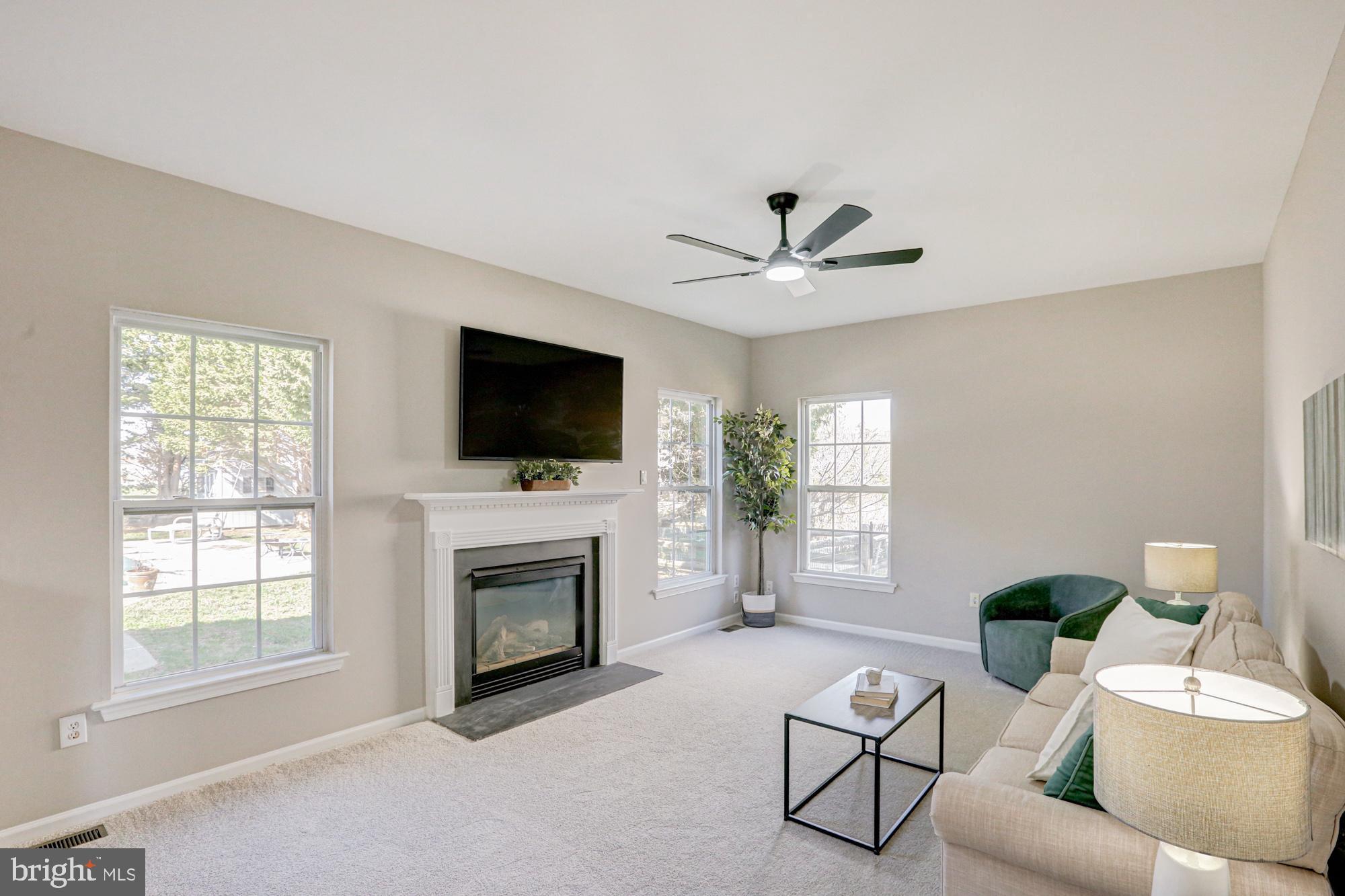 LAKESIDE - Residential