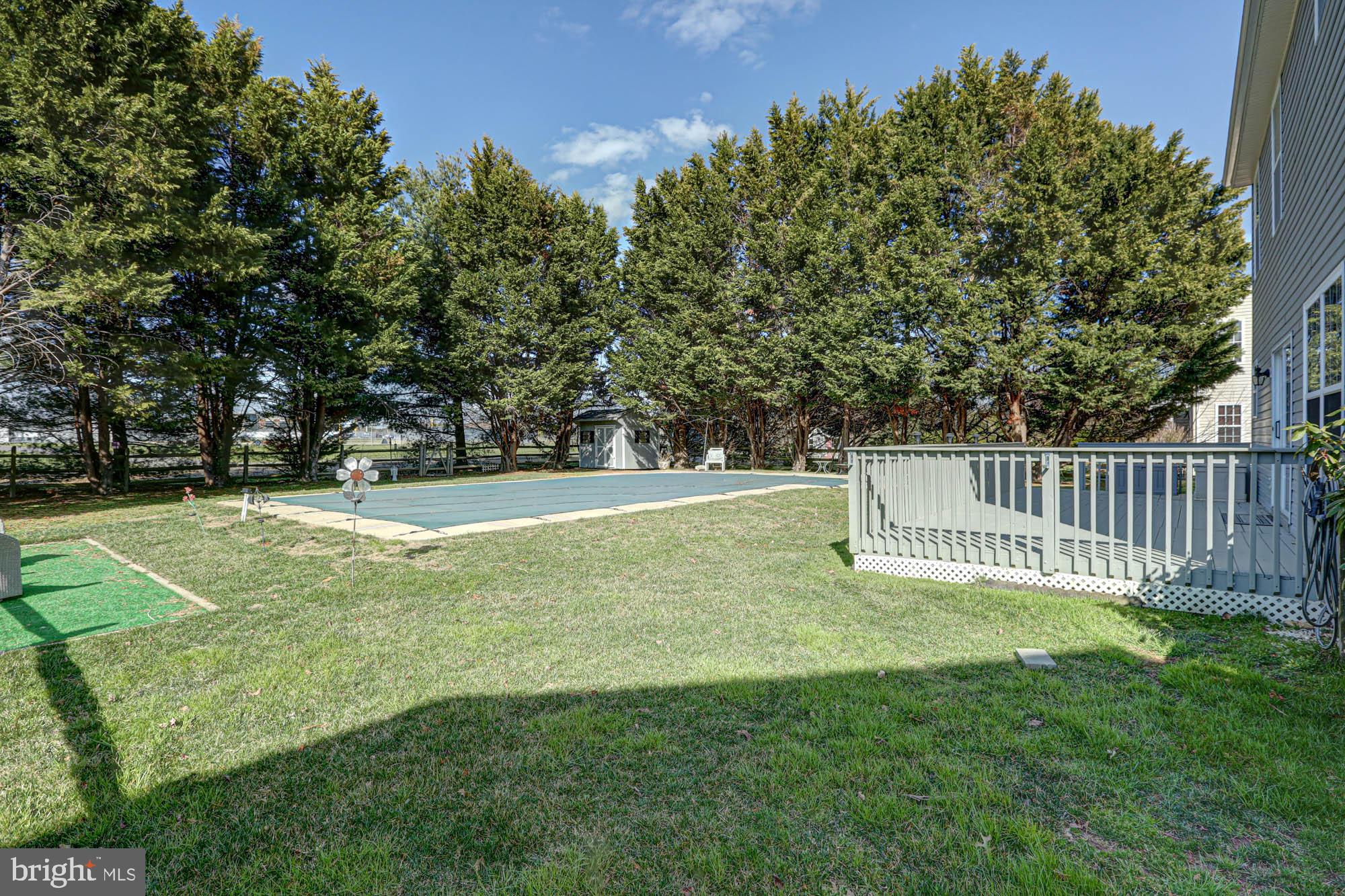 LAKESIDE - Residential