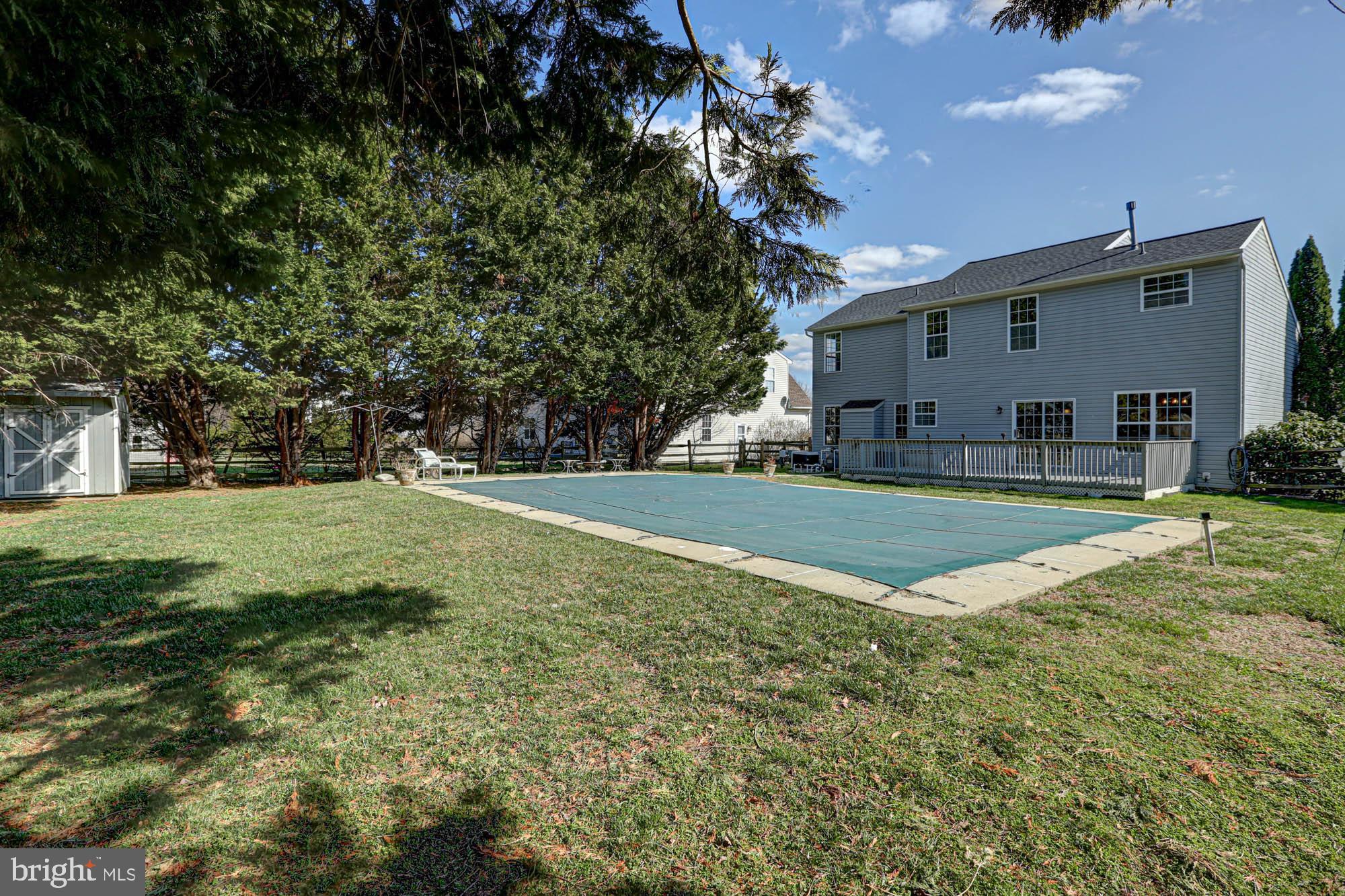 LAKESIDE - Residential