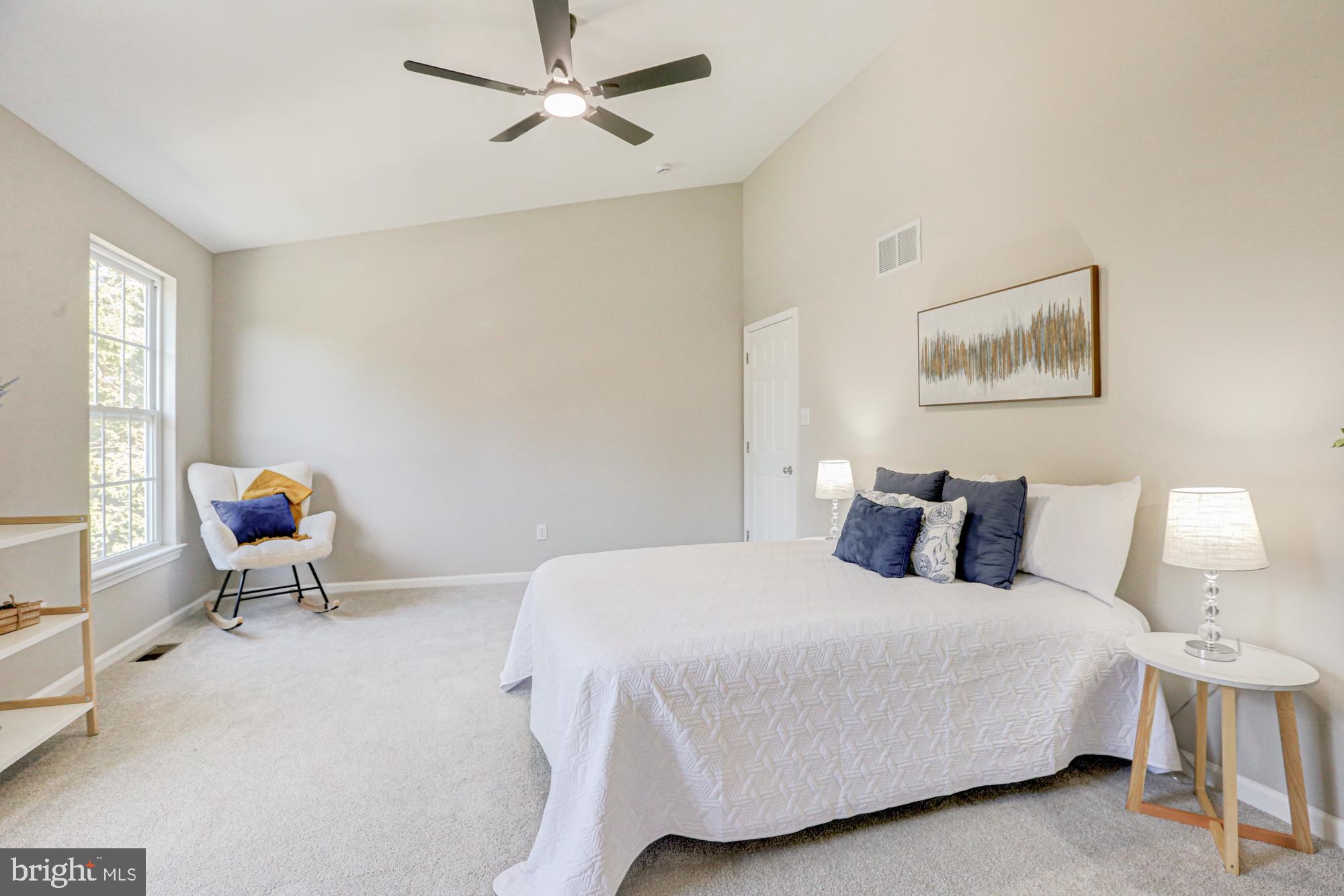 LAKESIDE - Residential