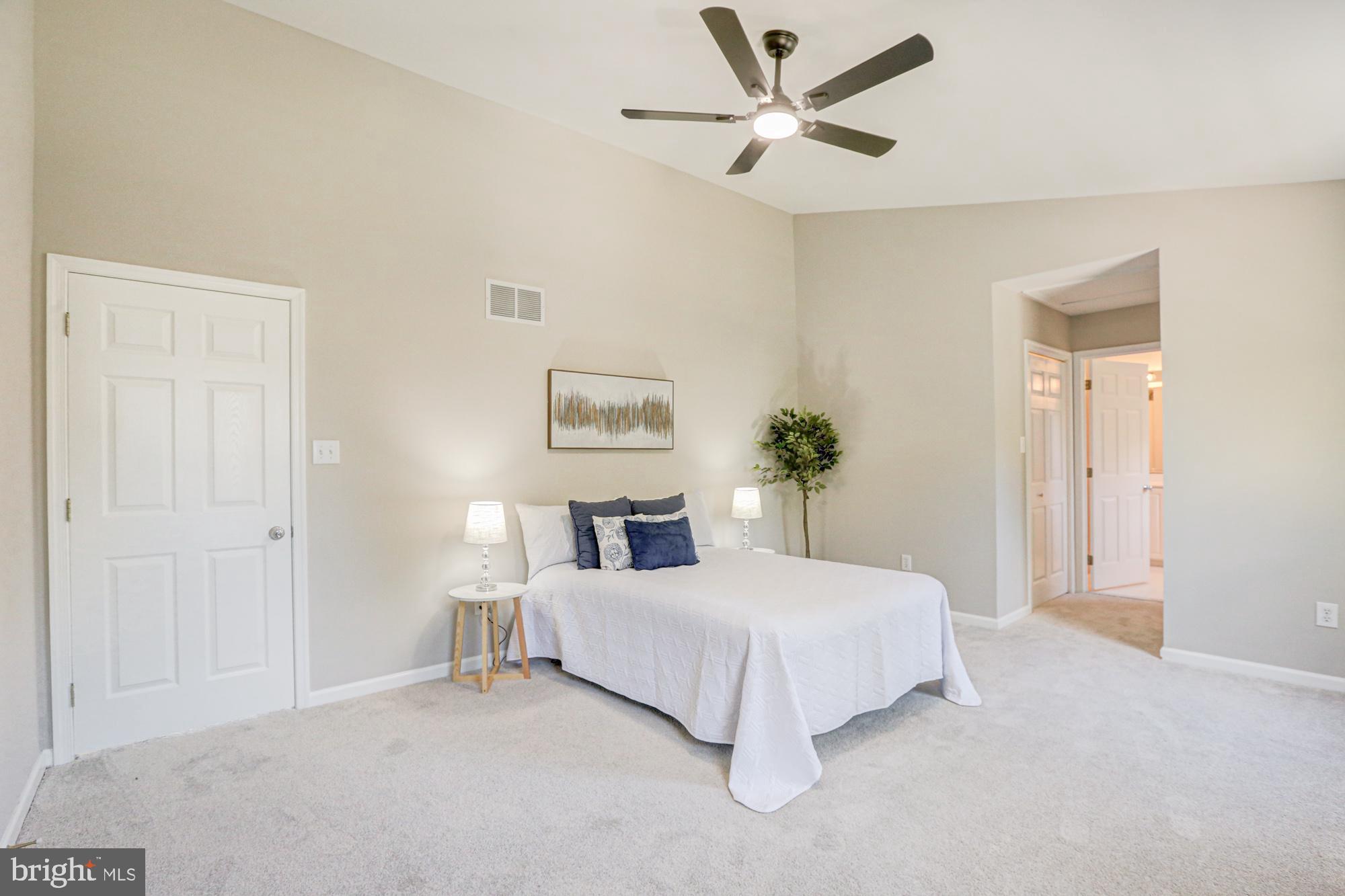 LAKESIDE - Residential