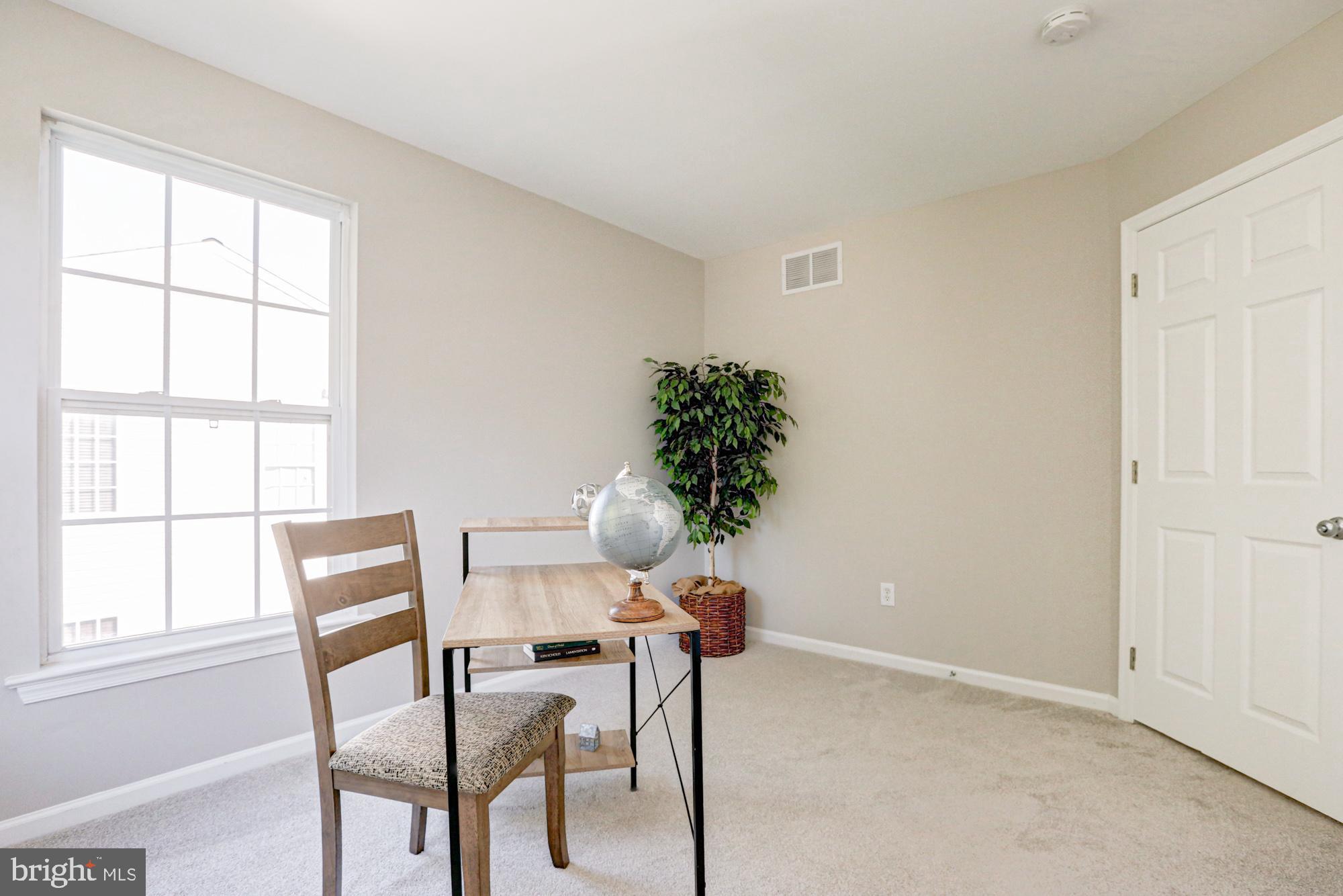 LAKESIDE - Residential