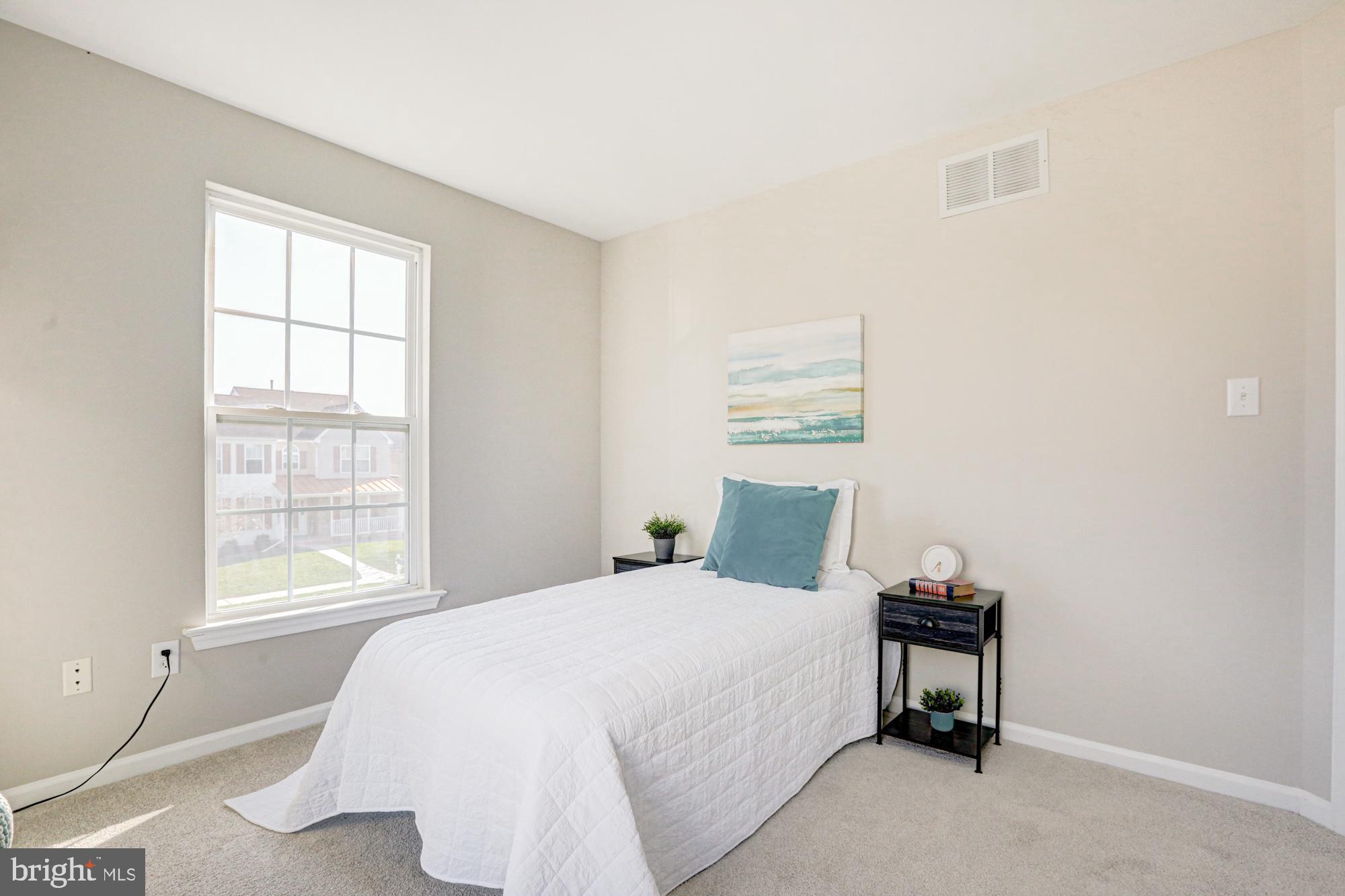 LAKESIDE - Residential