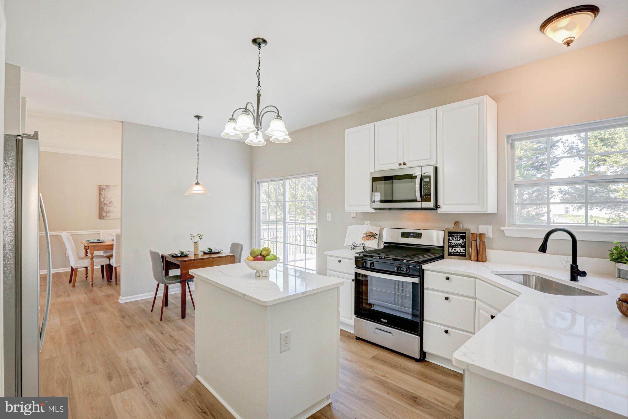 LAKESIDE - Residential