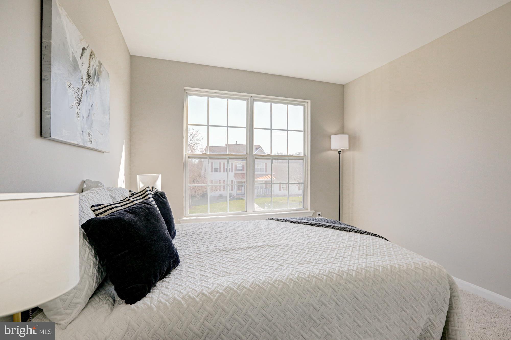 LAKESIDE - Residential