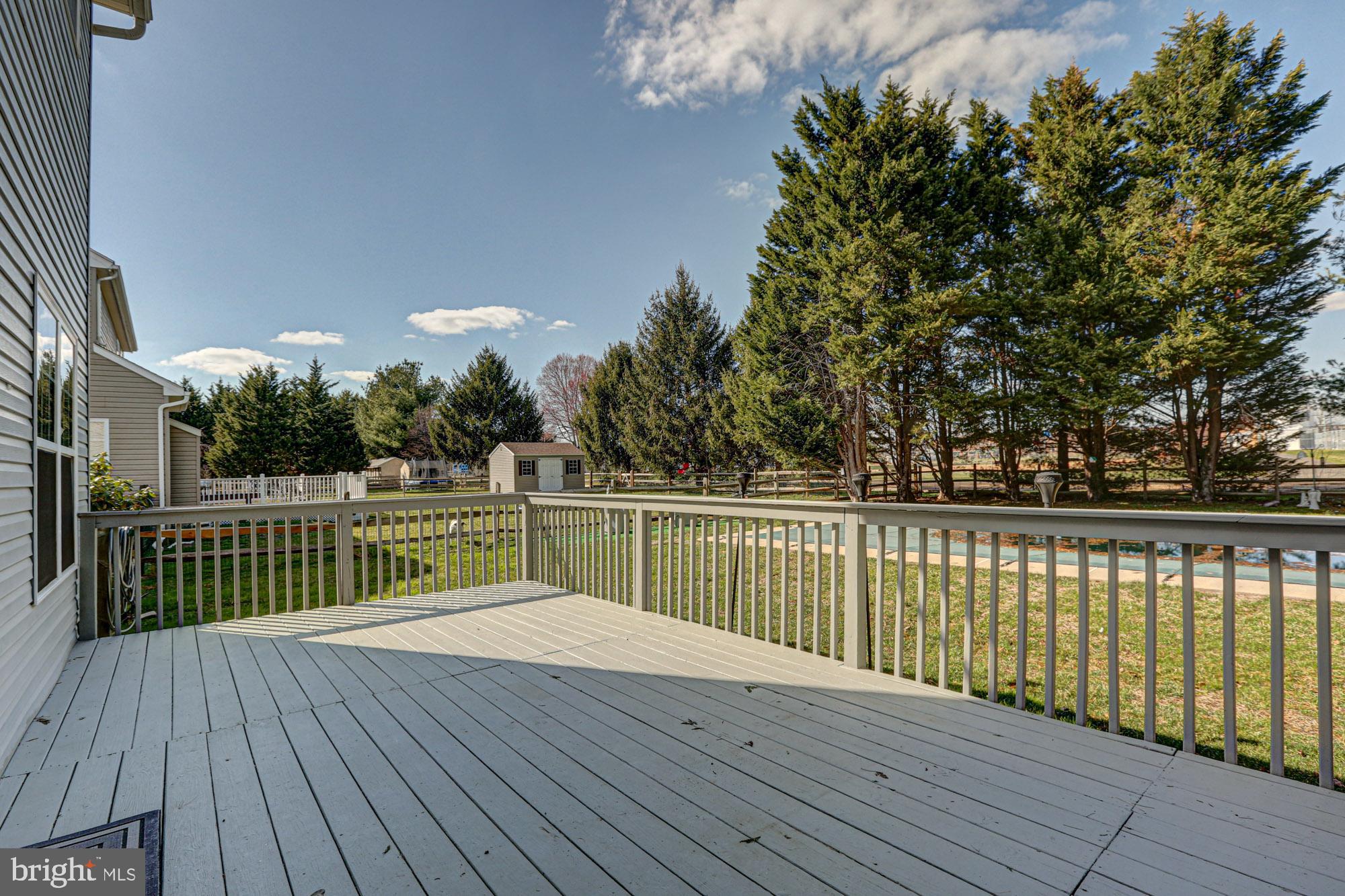 LAKESIDE - Residential