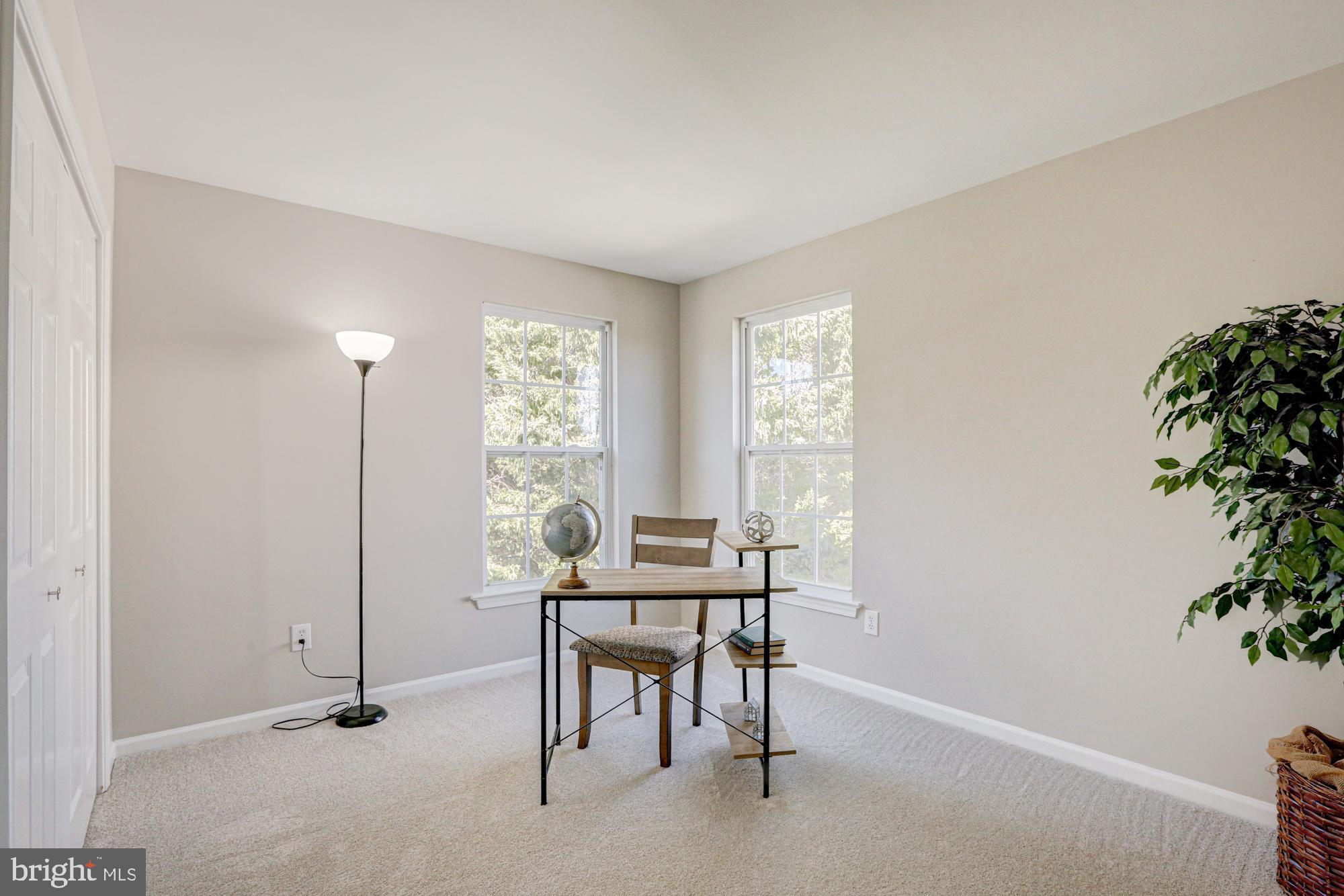 LAKESIDE - Residential