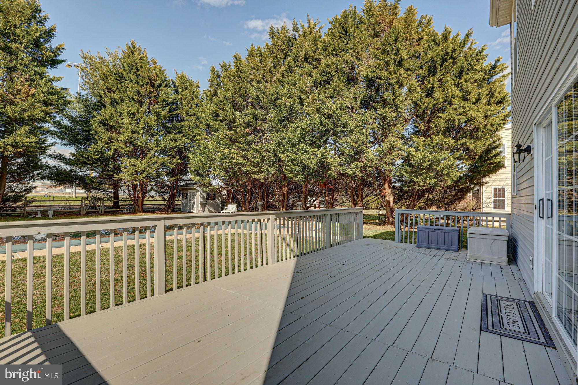 LAKESIDE - Residential