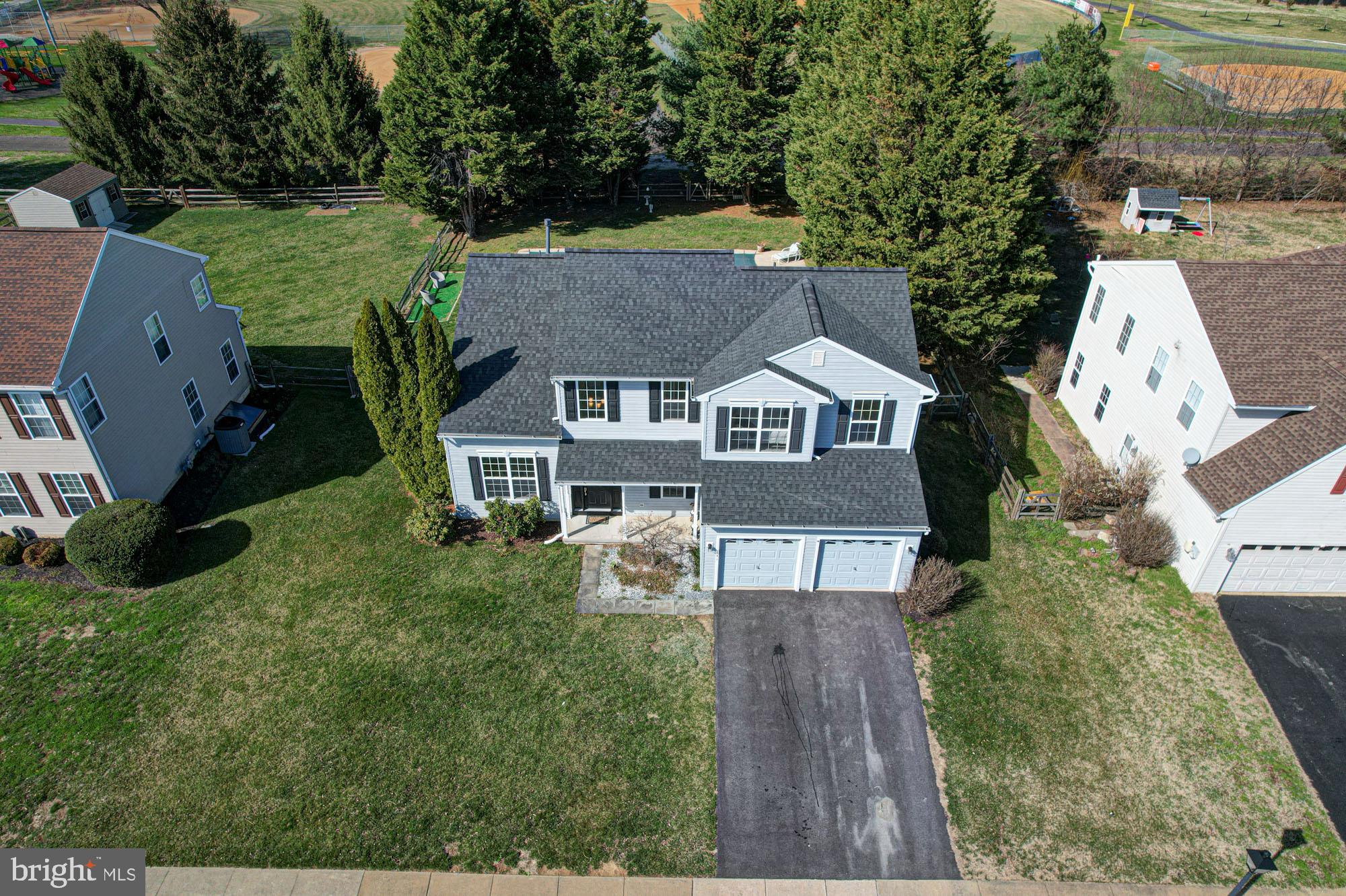 LAKESIDE - Residential