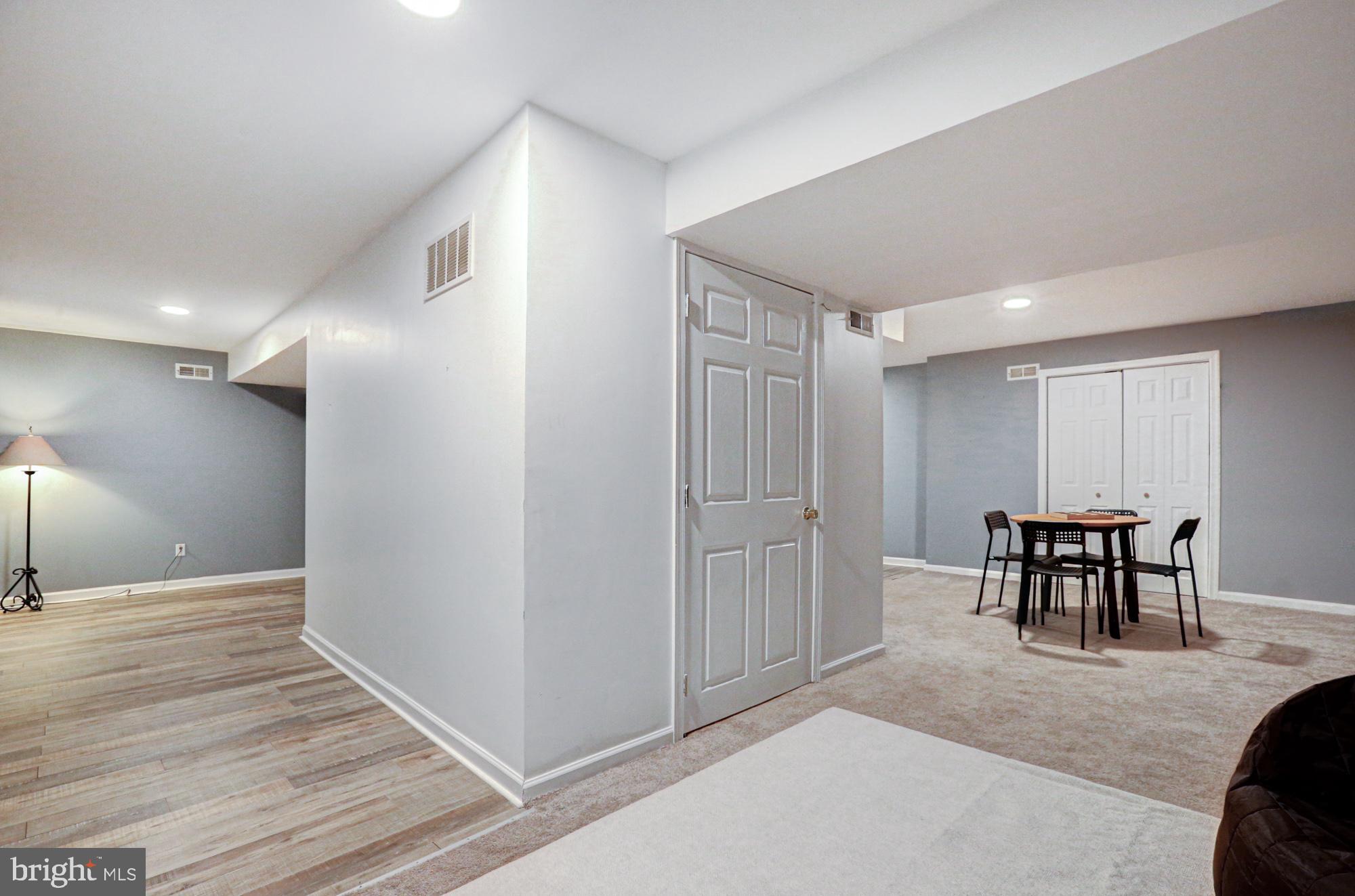 LAKESIDE - Residential