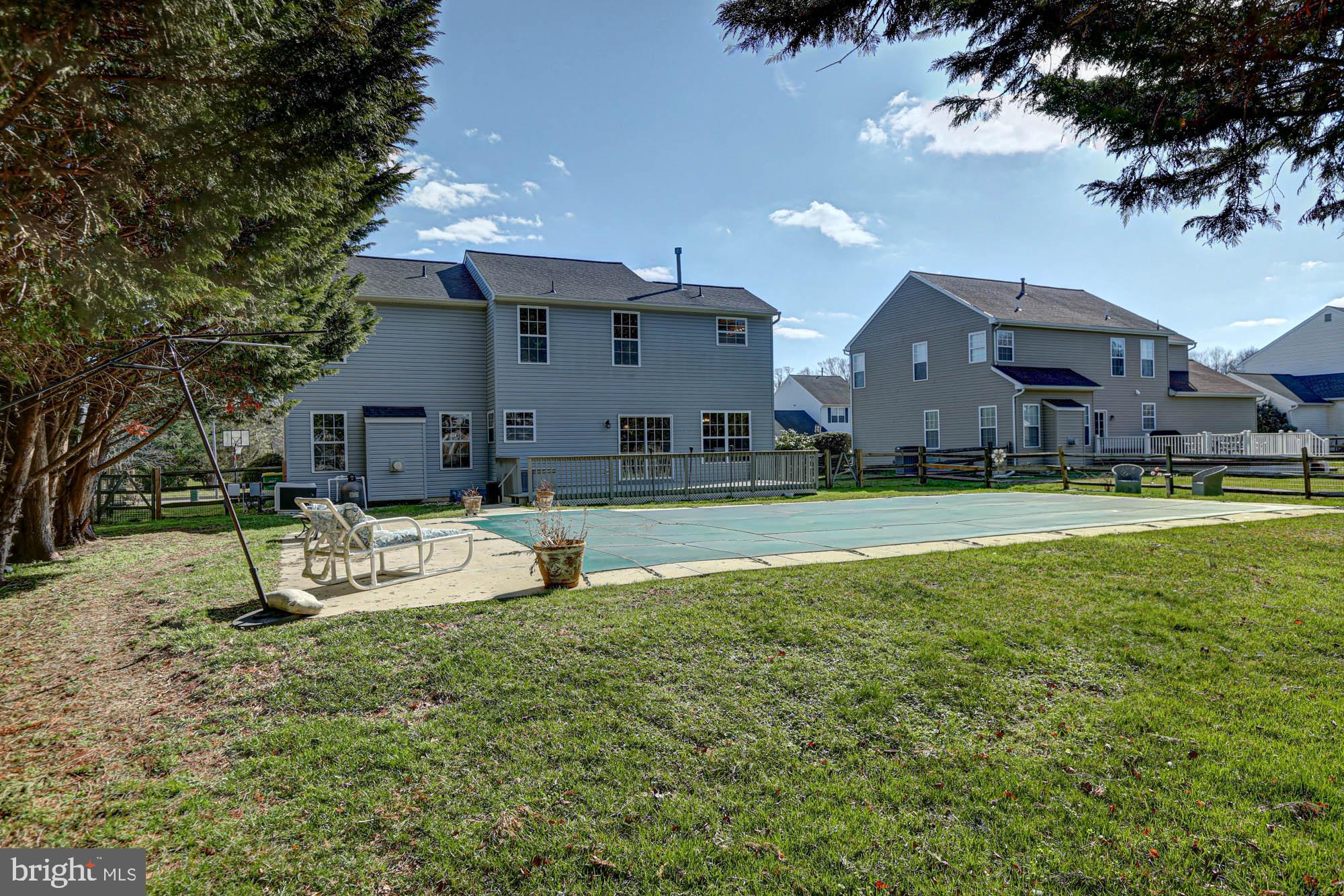 LAKESIDE - Residential