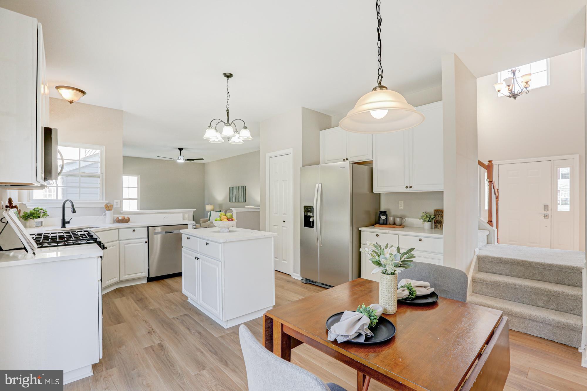 LAKESIDE - Residential