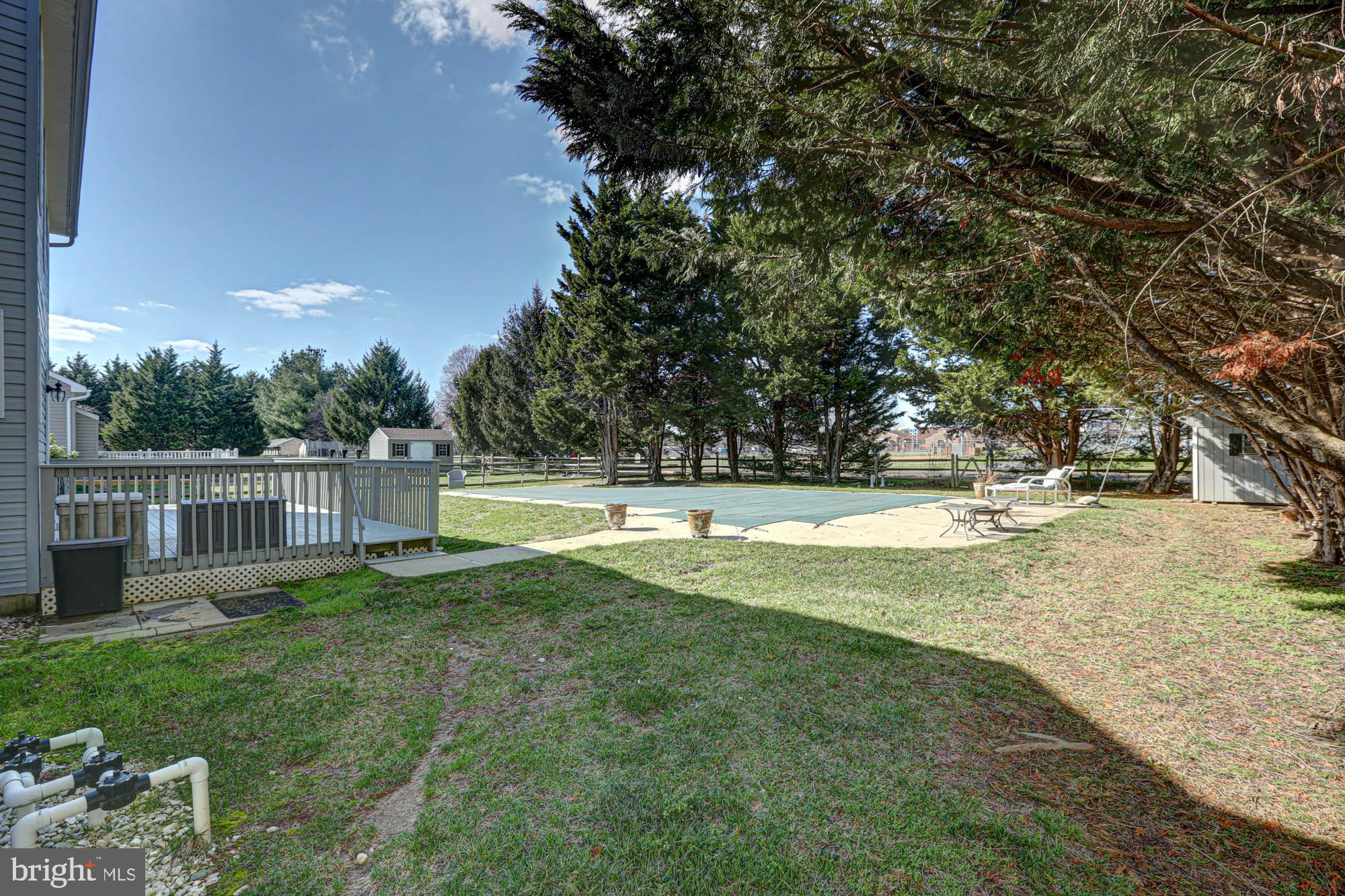 LAKESIDE - Residential