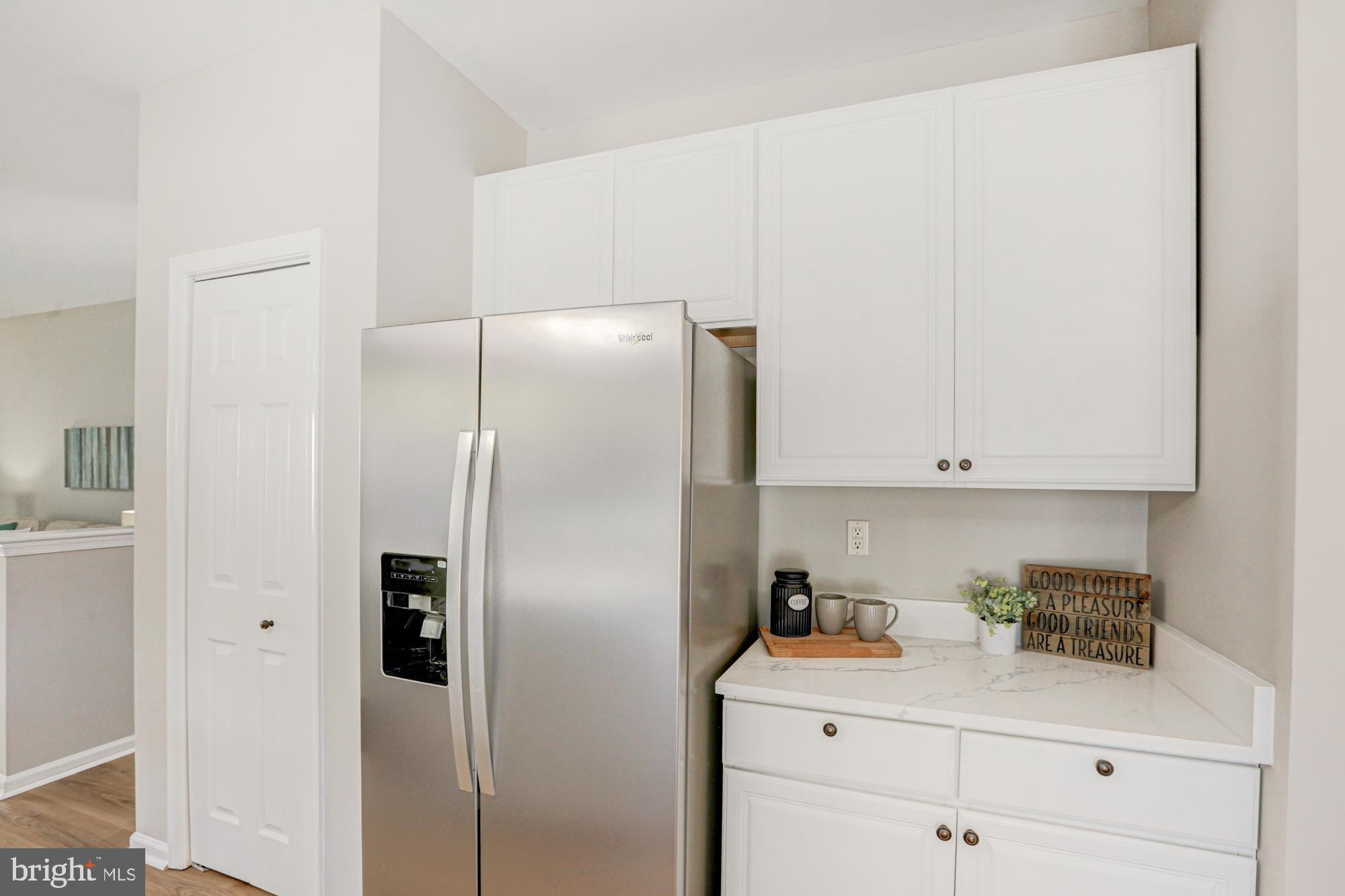 LAKESIDE - Residential