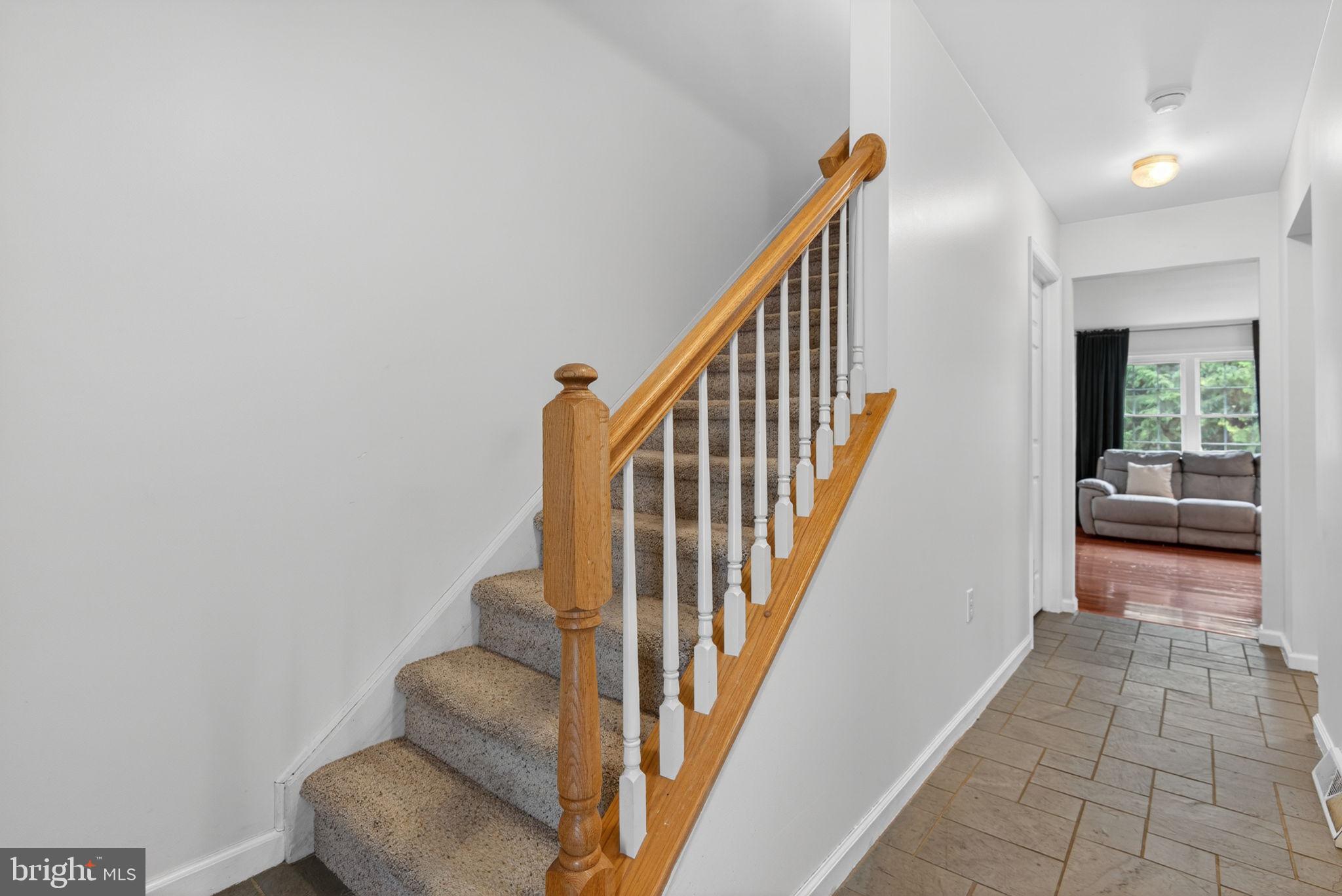 4072 LAUREL LANE