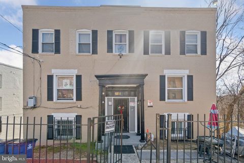 3162 BUENA VISTA TERRACE SE WASHINGTON DC 20020