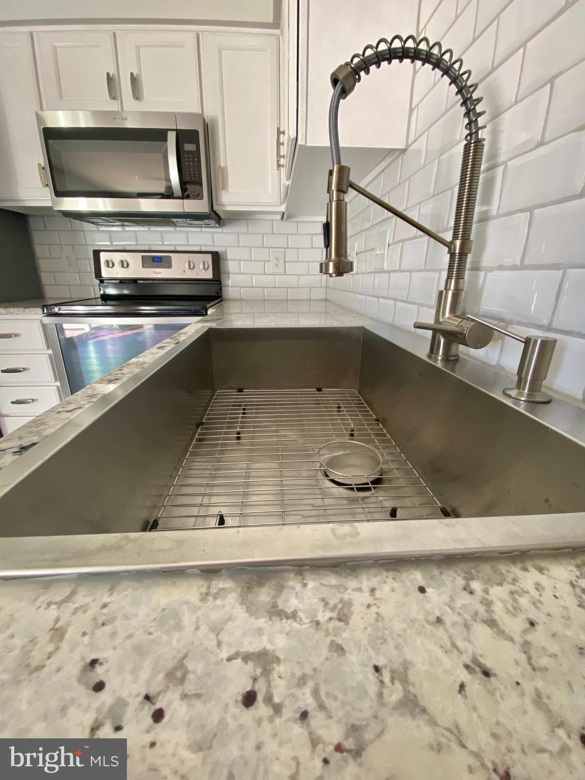 LIMESTONE HILLS WEST - Residential Lease