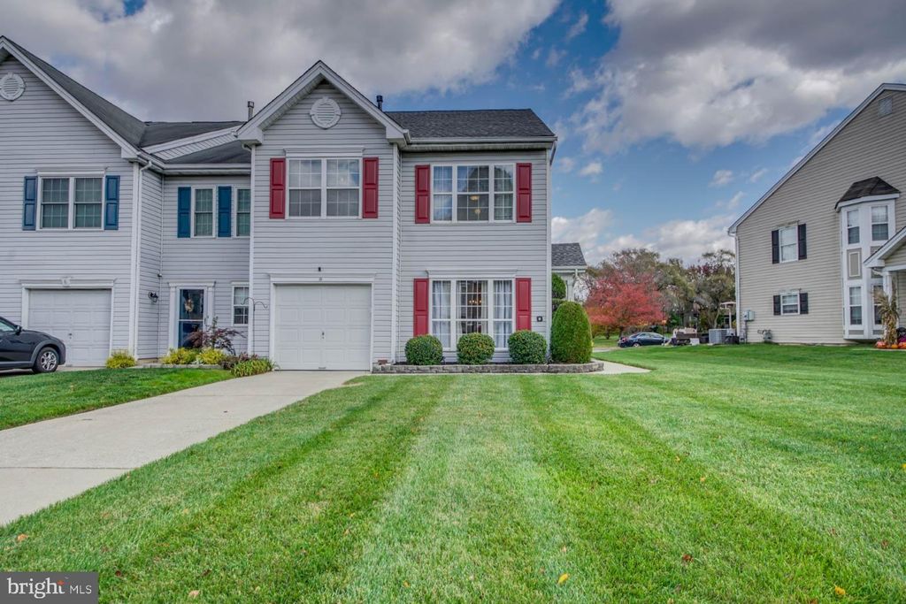 Photo of 10 Muirfield Court, BLACKWOOD, NJ 08012 (MLS # NJCD2105144)