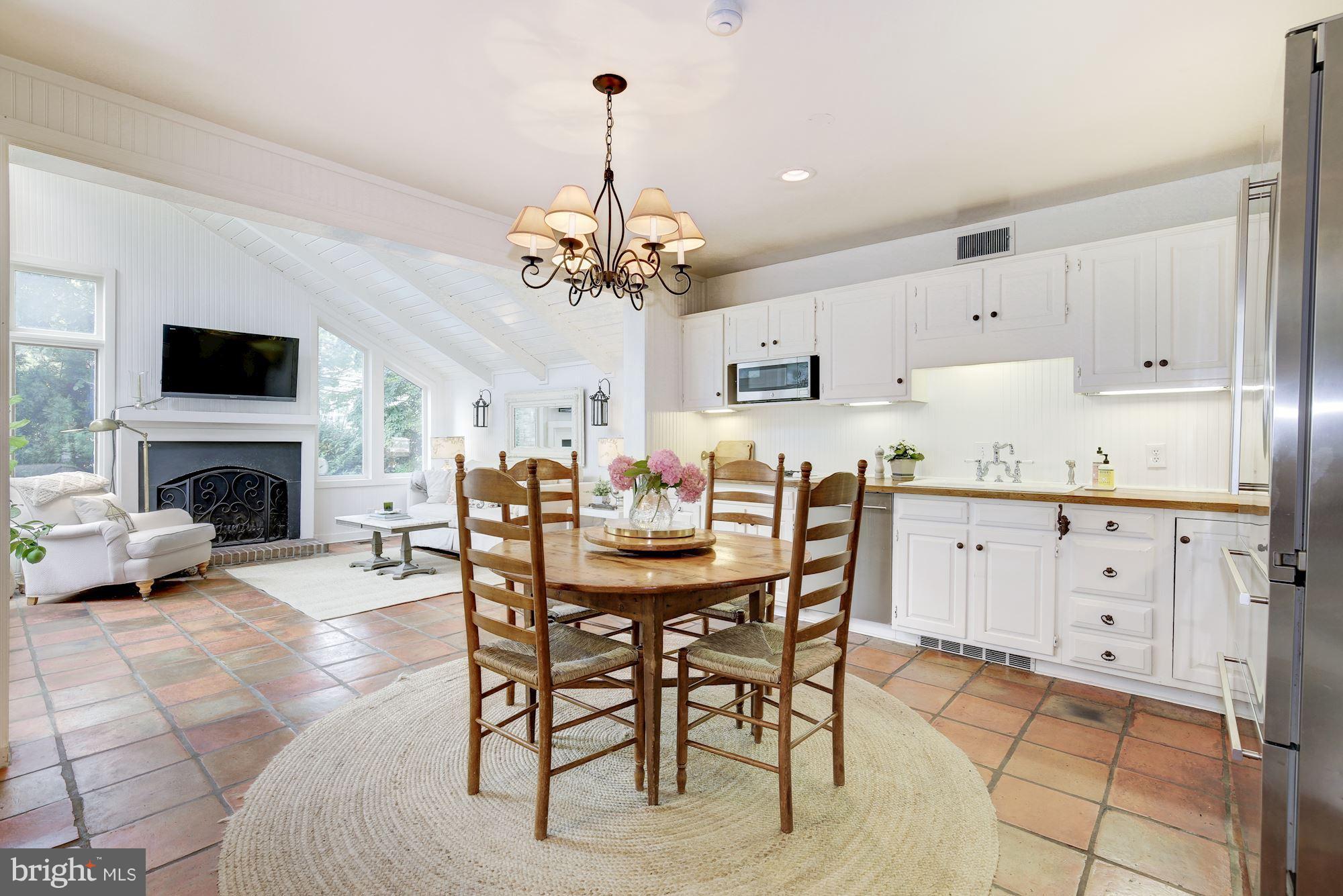 CHEVY CHASE - Residential