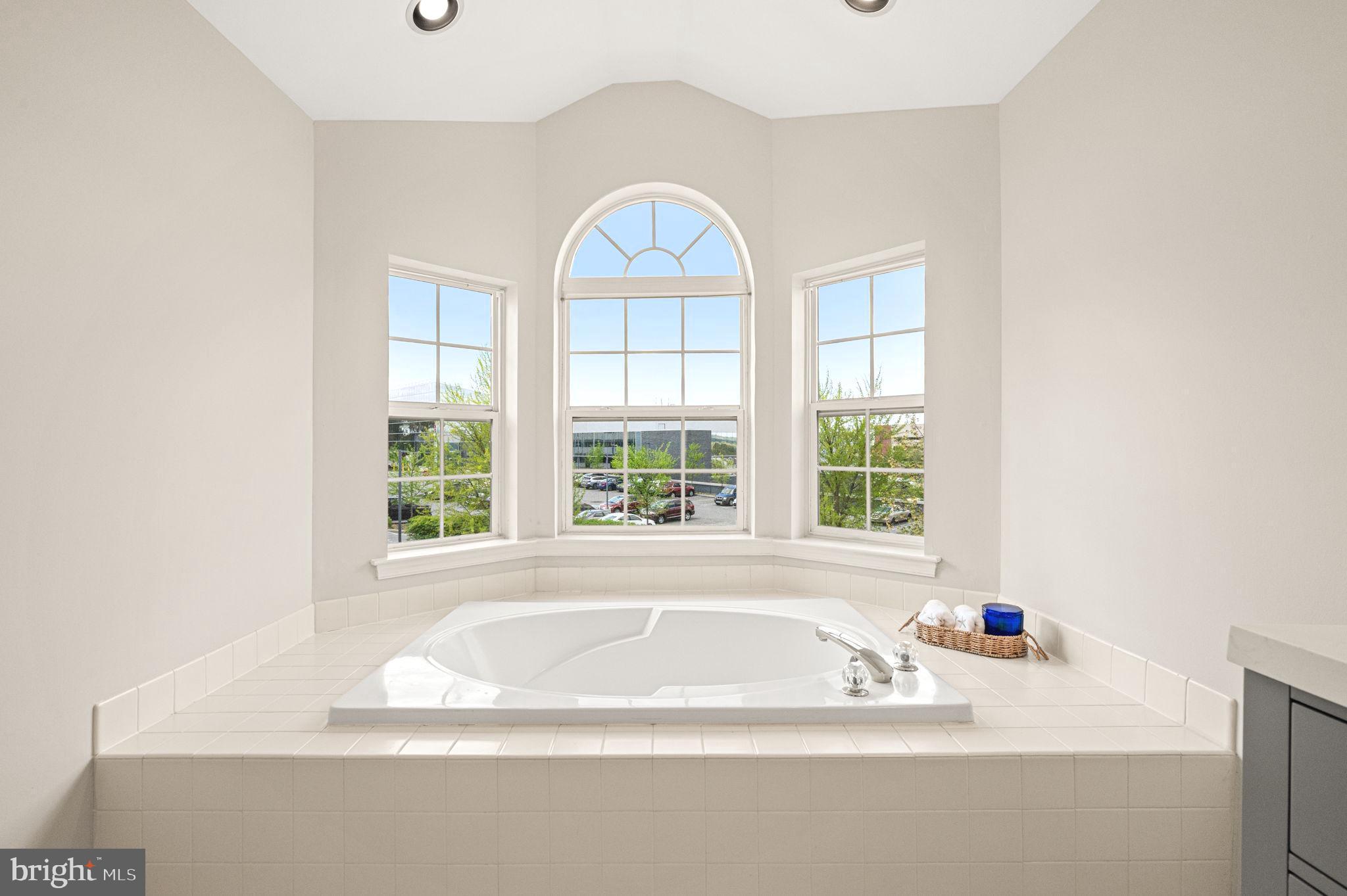 DEER CREEK - Residential