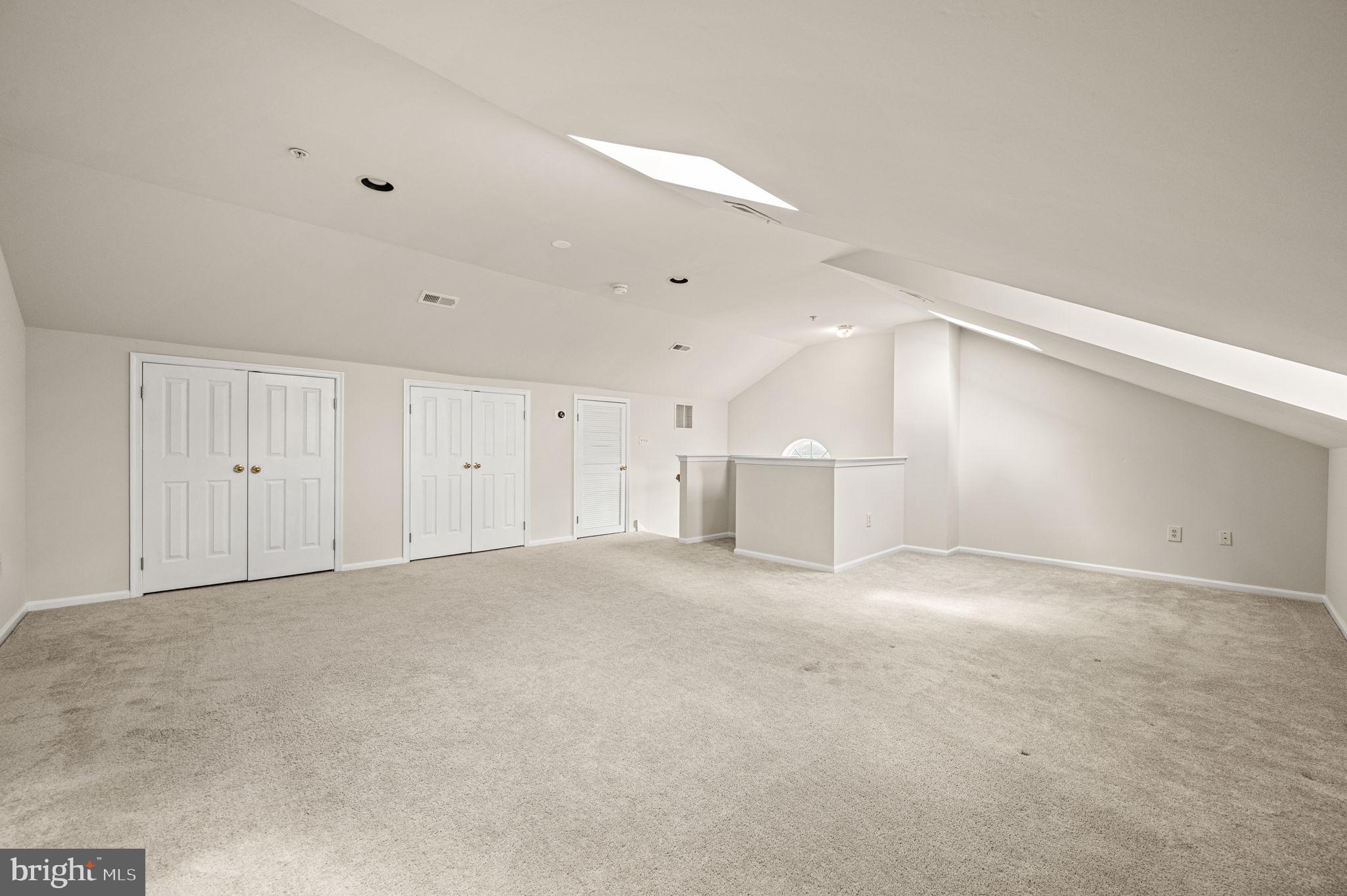 DEER CREEK - Residential