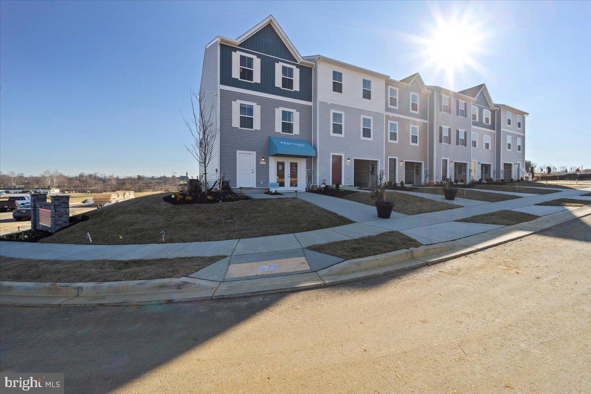 DILLON FARM - Residential