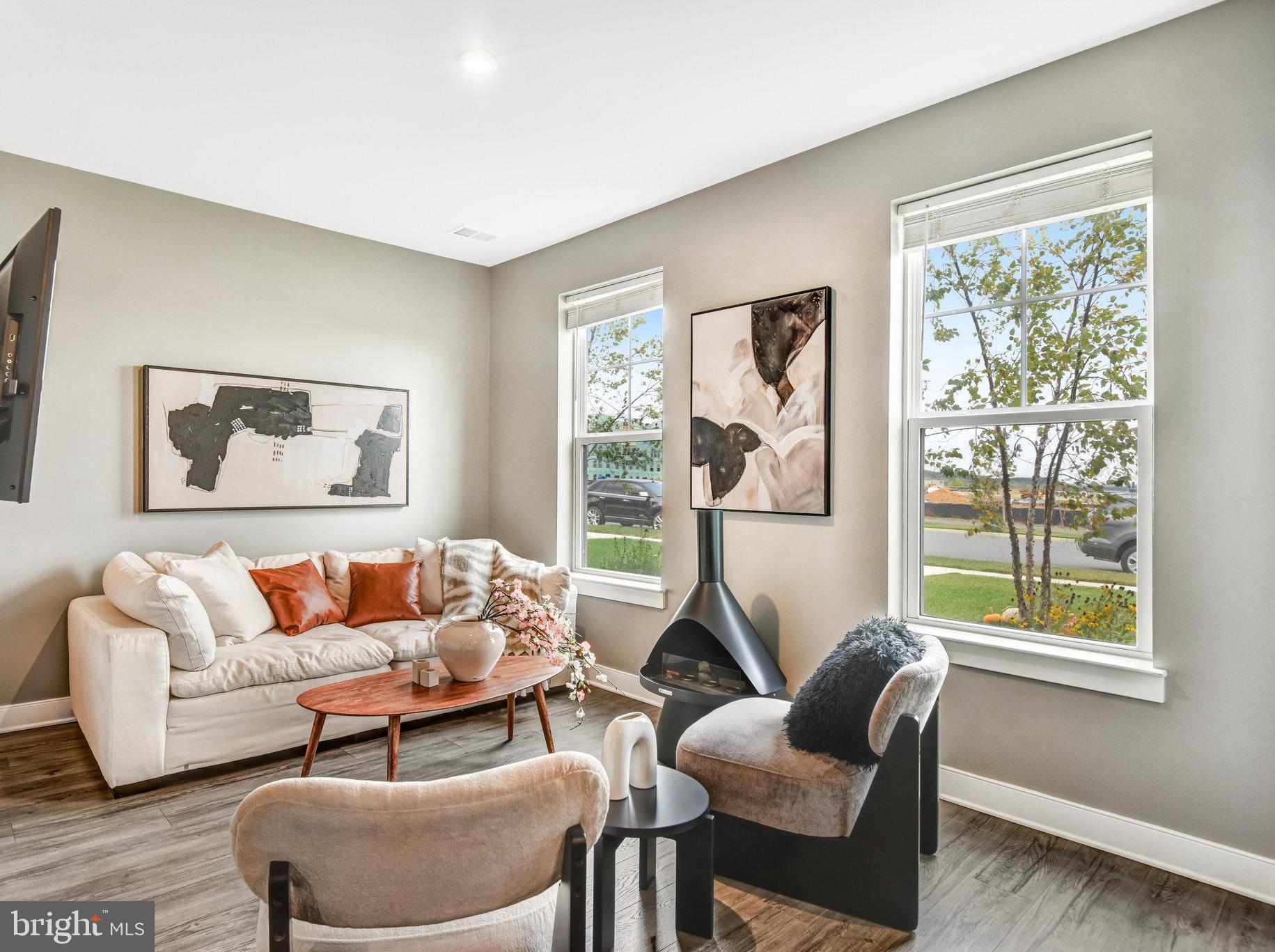 1672 SANDPIPER BAY LOOP