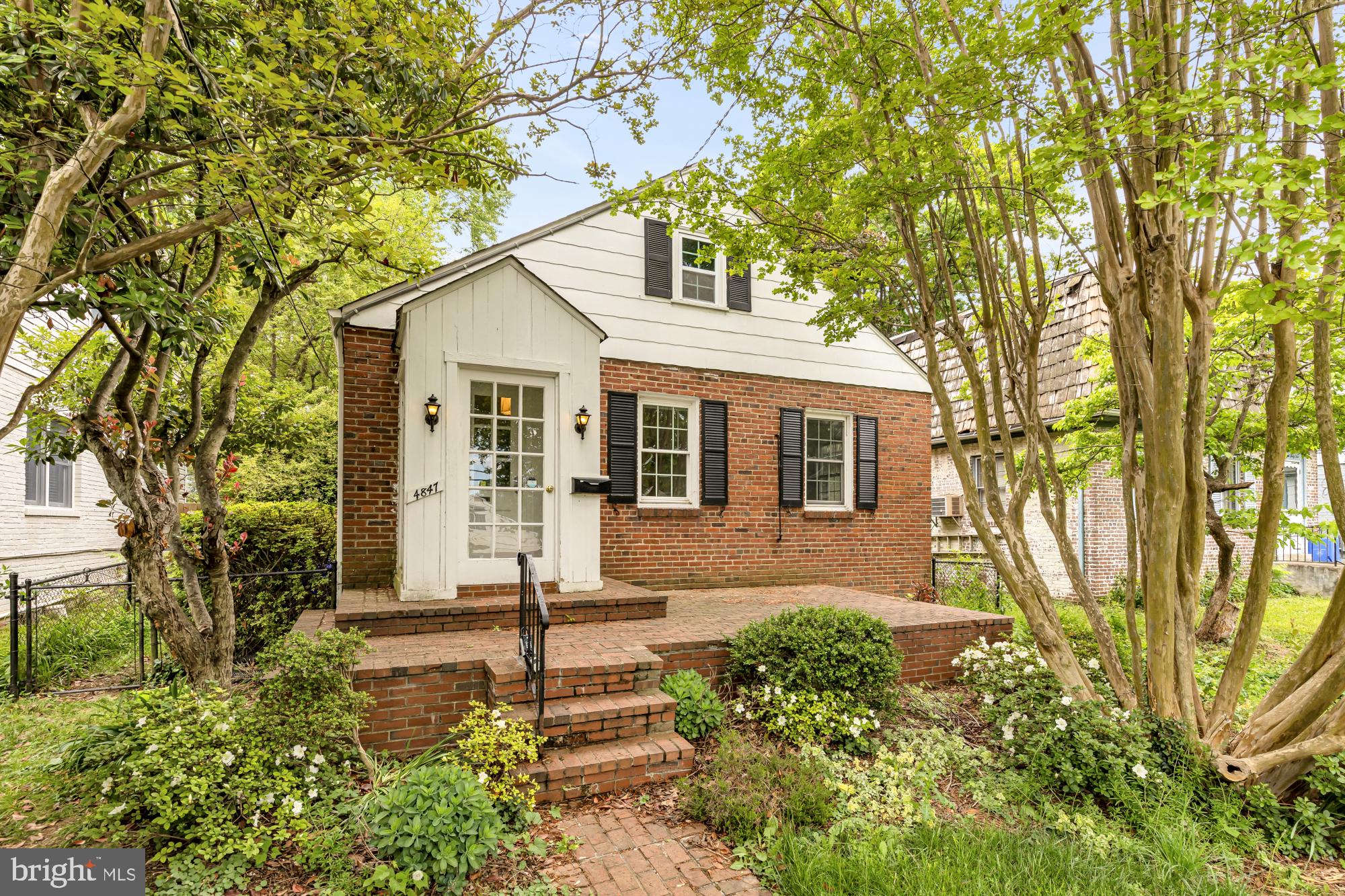 CRESTVIEW - Residential