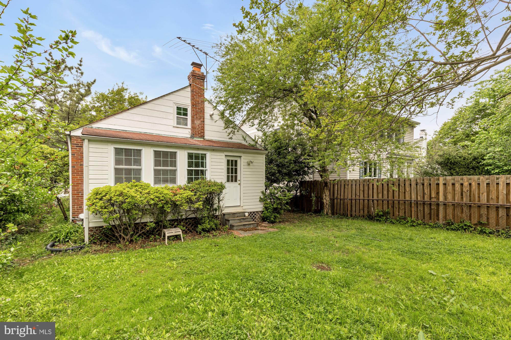 CRESTVIEW - Residential
