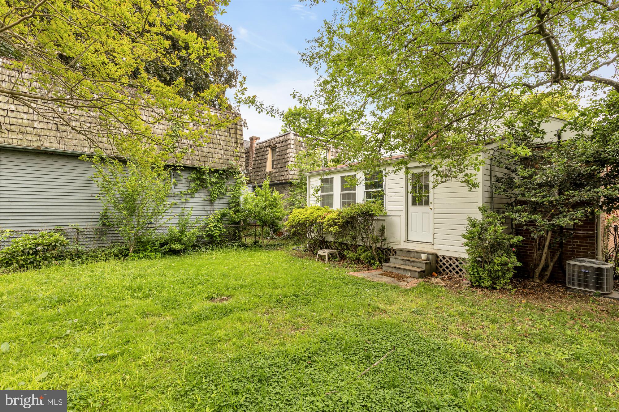 CRESTVIEW - Residential