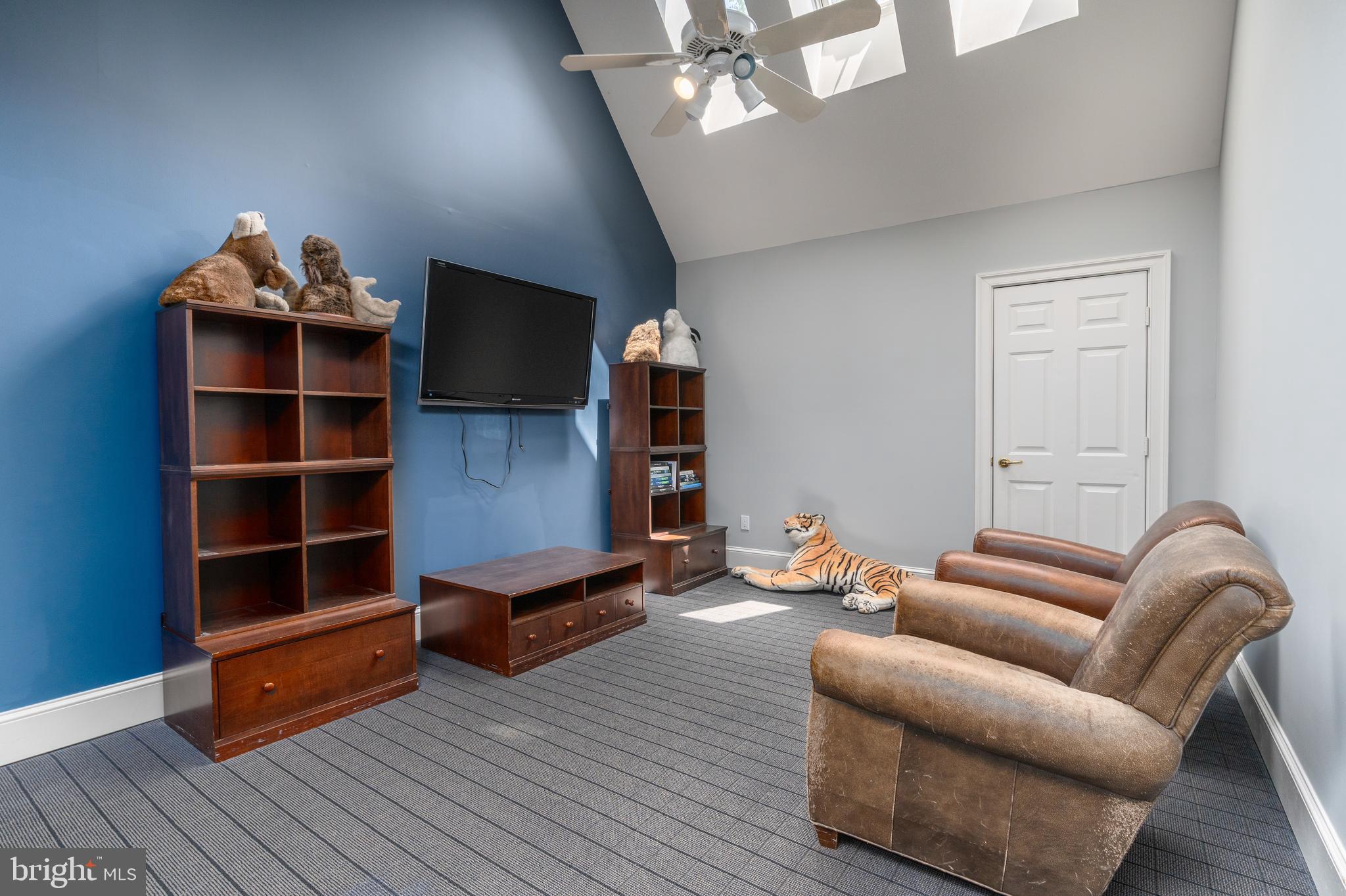 HANNAH HILLS - Residential