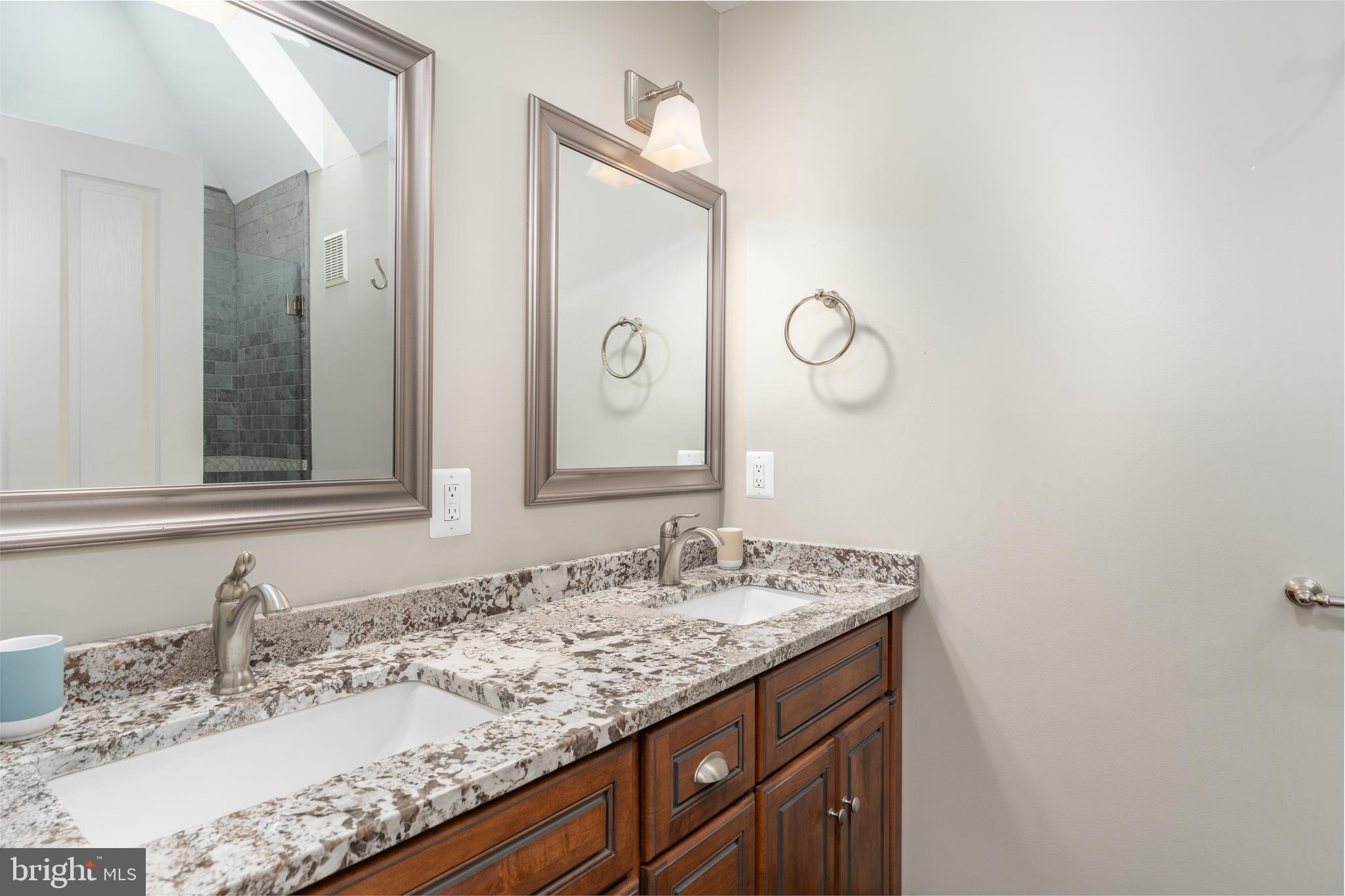 HANNAH HILLS - Residential