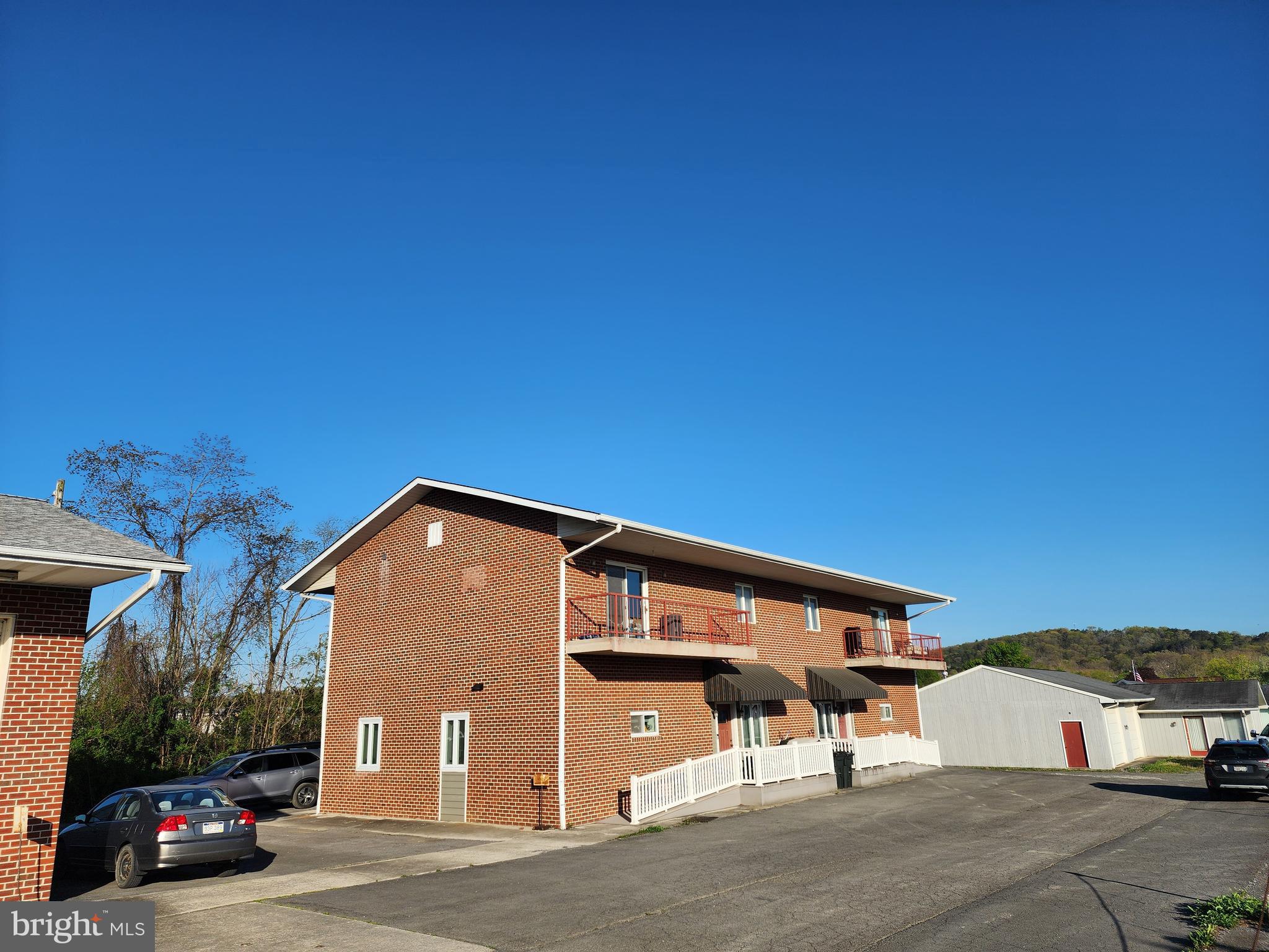 FORT ASHBY - Residential Income