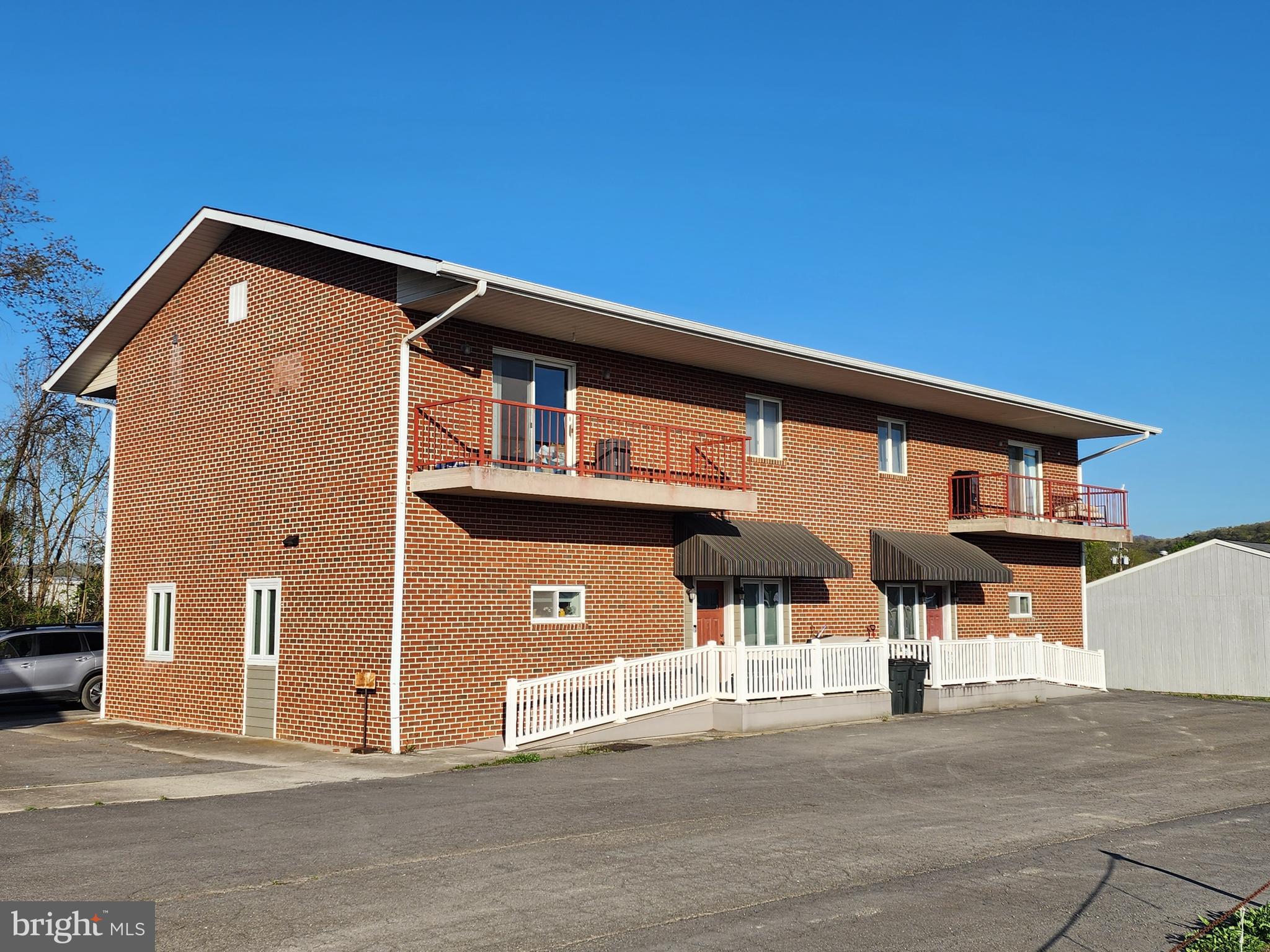 FORT ASHBY - Residential Income