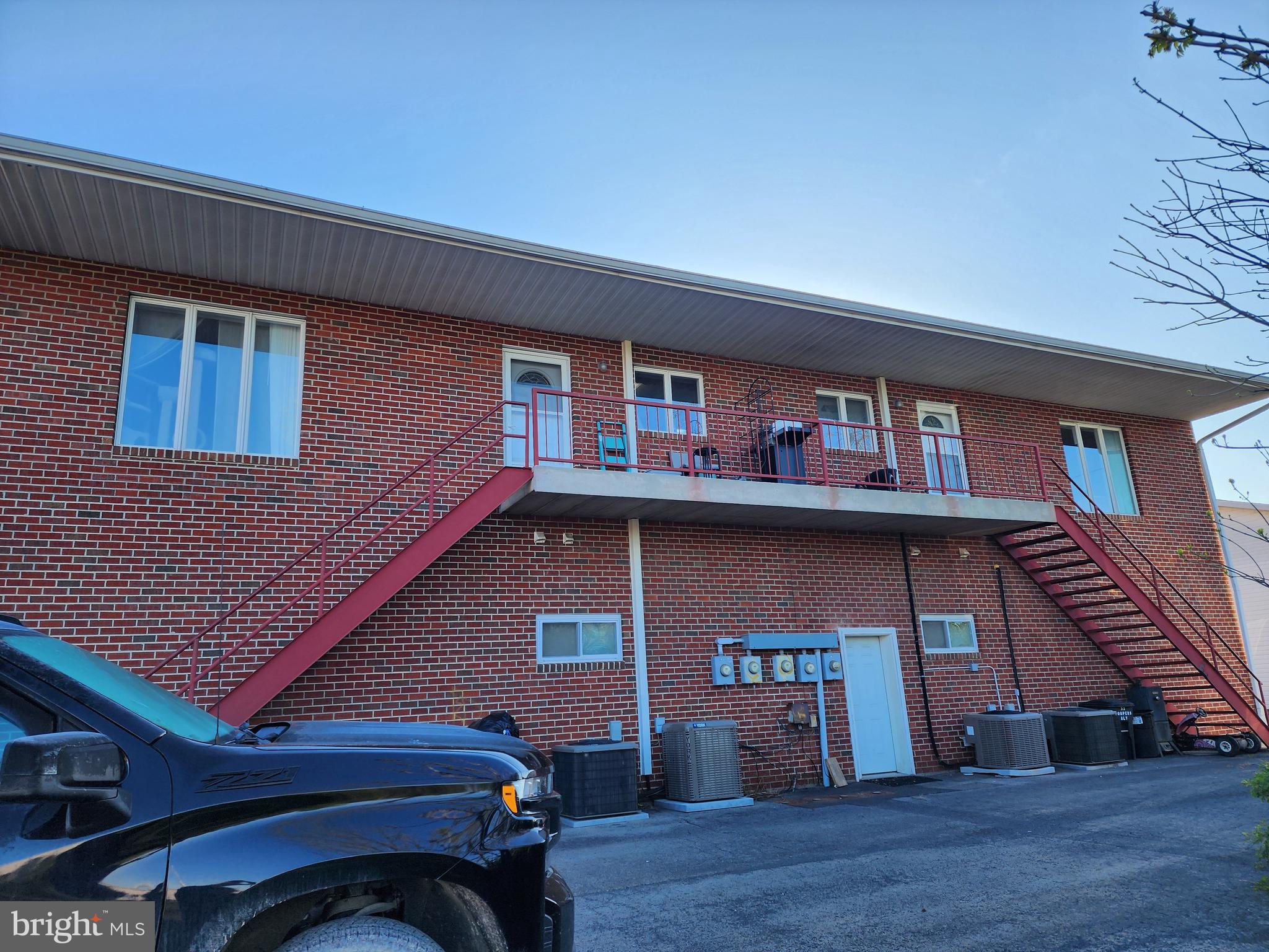 FORT ASHBY - Residential Income