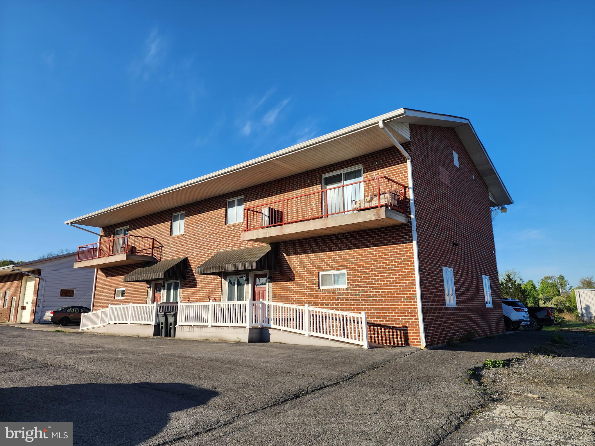 FORT ASHBY - Residential Income