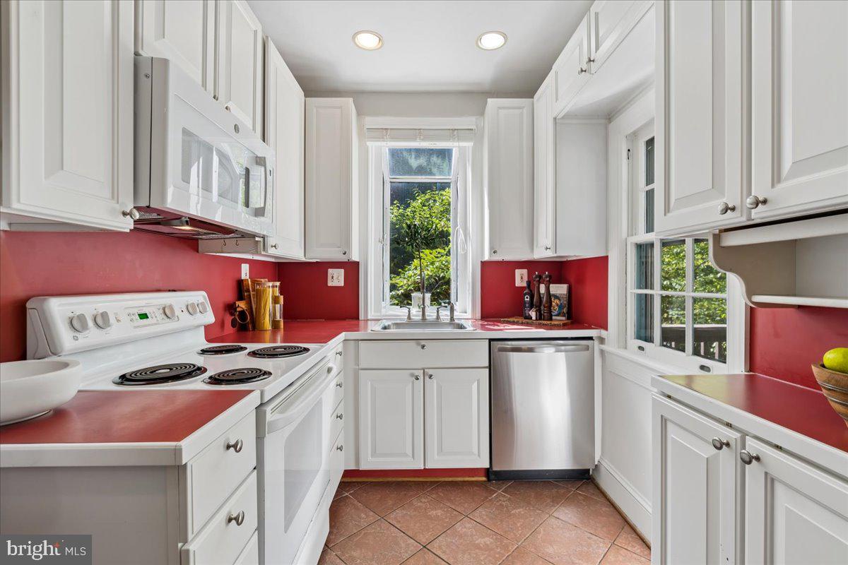 4129 LELAND