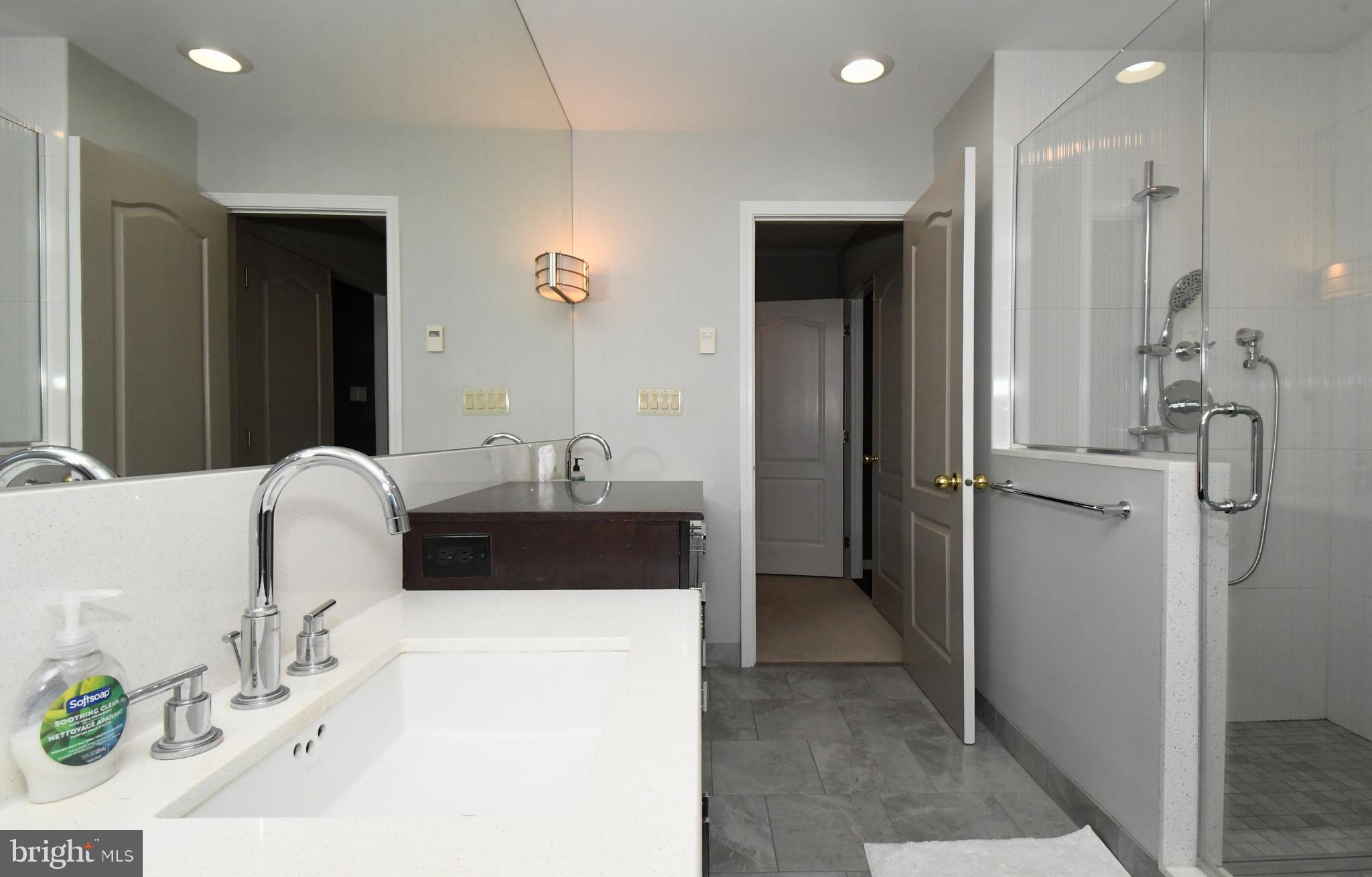 HILLS AT NORTHAMPT - Residential