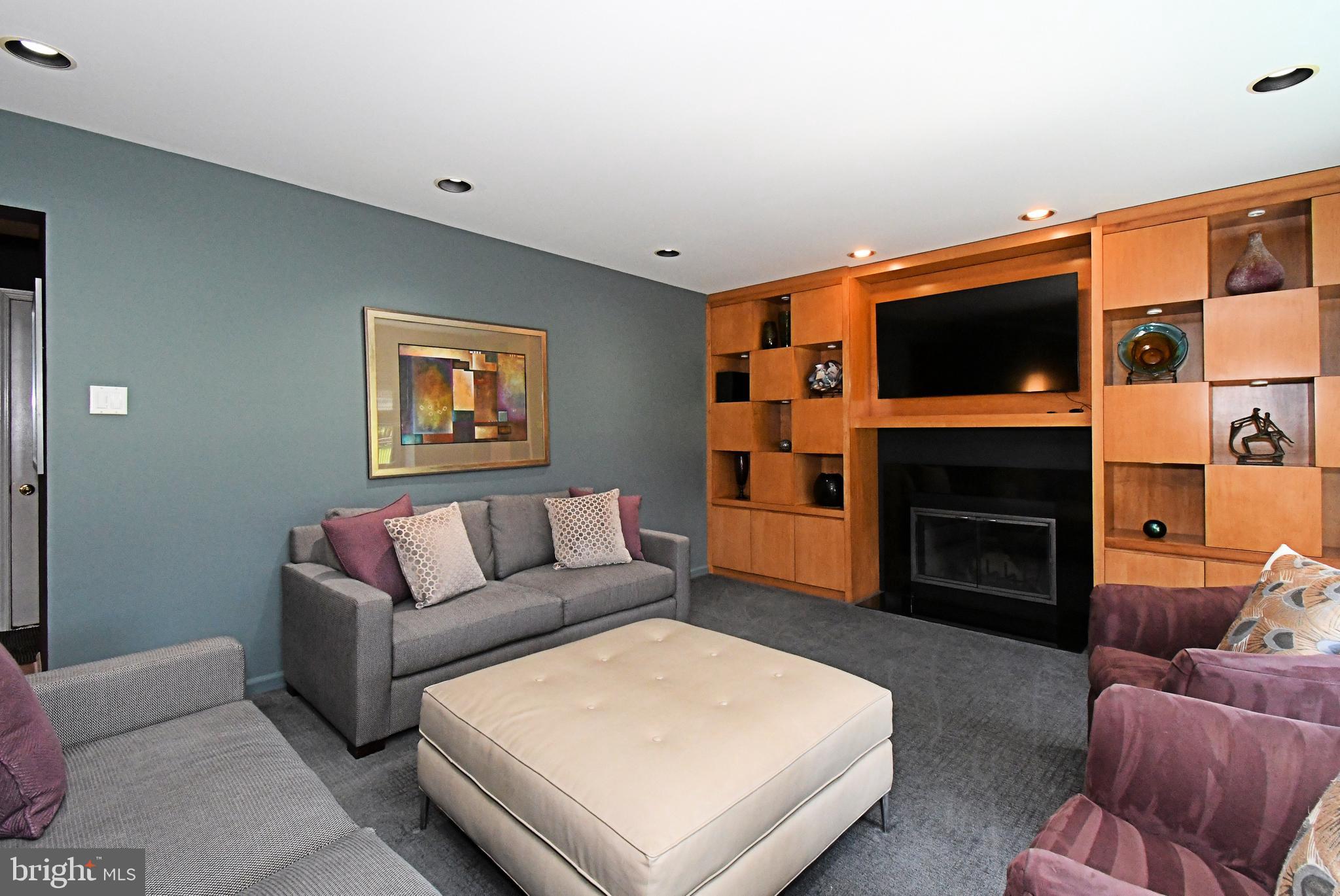 HILLS AT NORTHAMPT - Residential