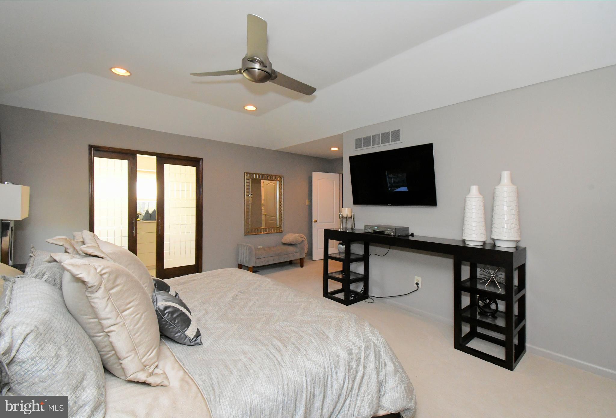 HILLS AT NORTHAMPT - Residential