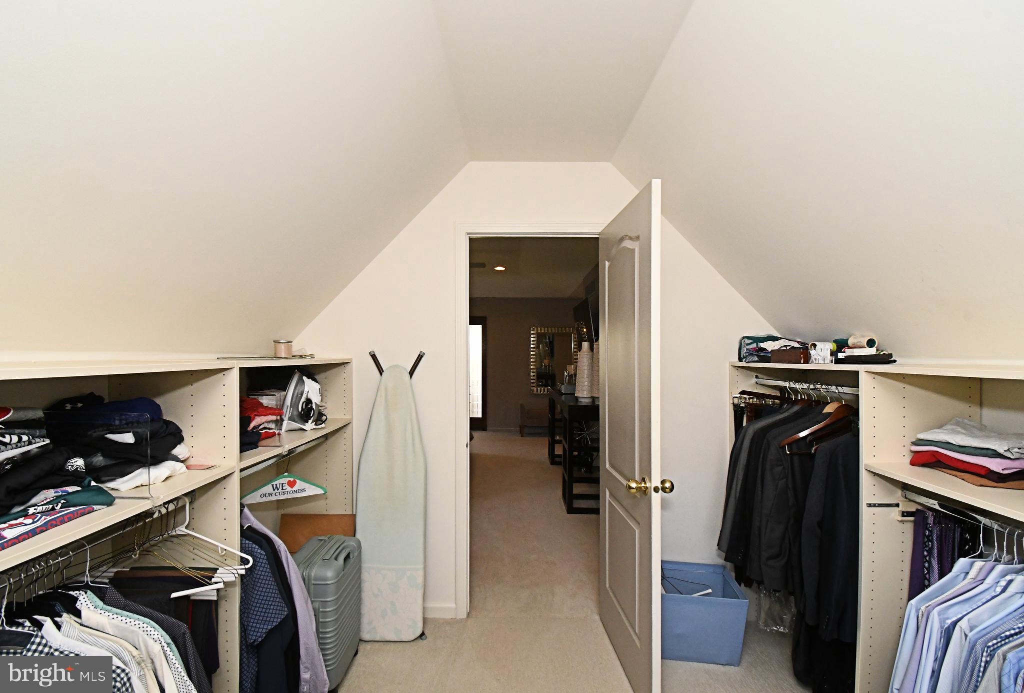 HILLS AT NORTHAMPT - Residential