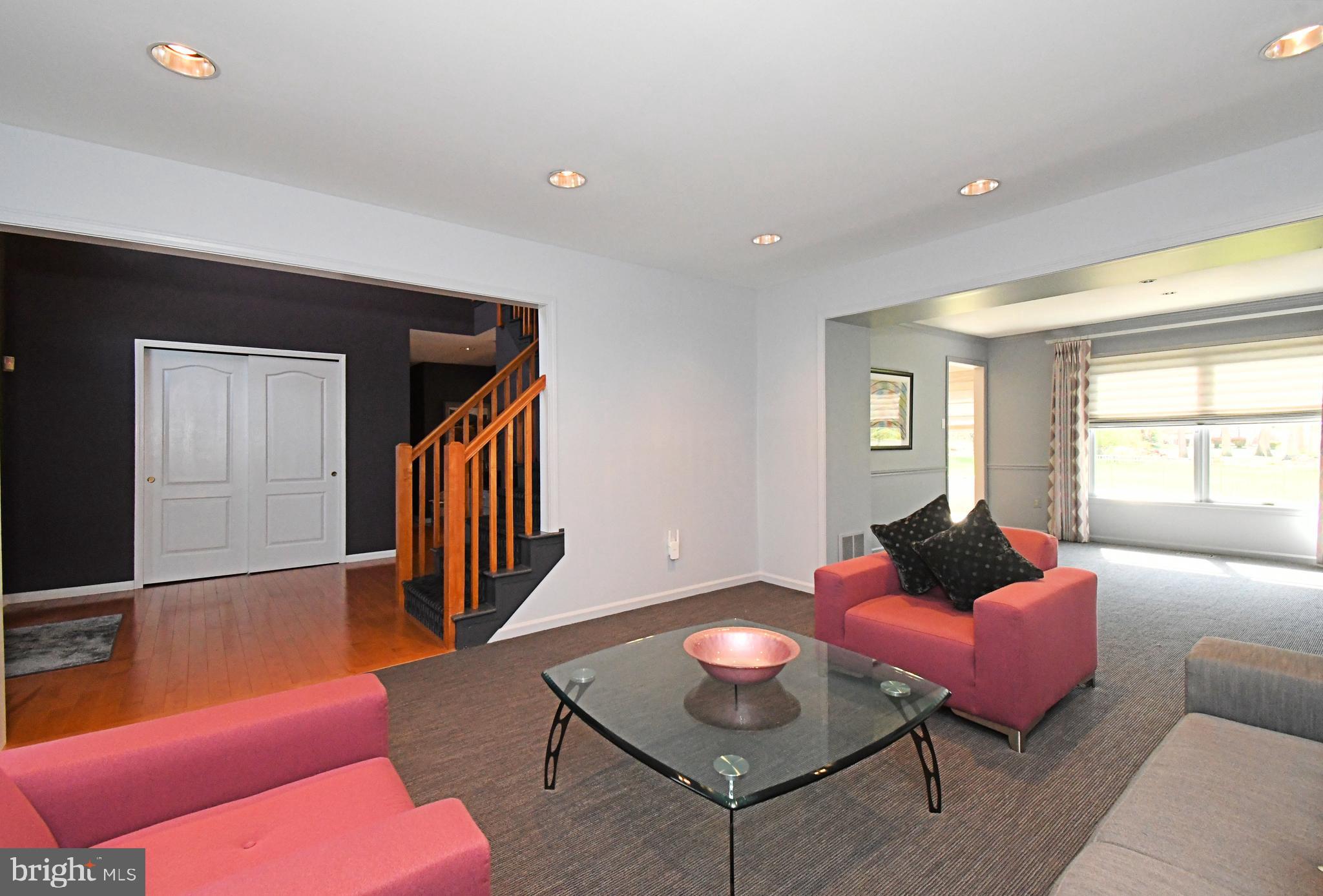 HILLS AT NORTHAMPT - Residential