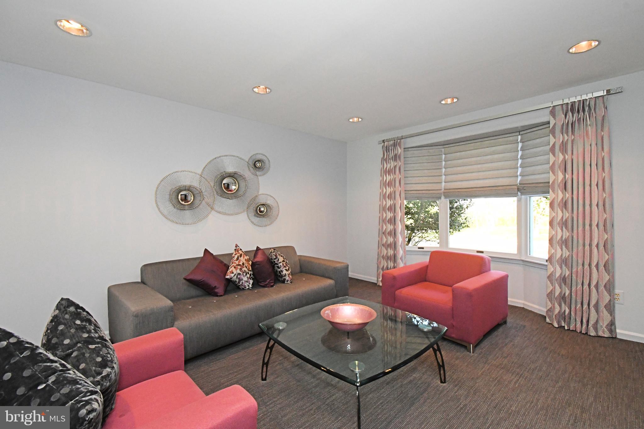 HILLS AT NORTHAMPT - Residential