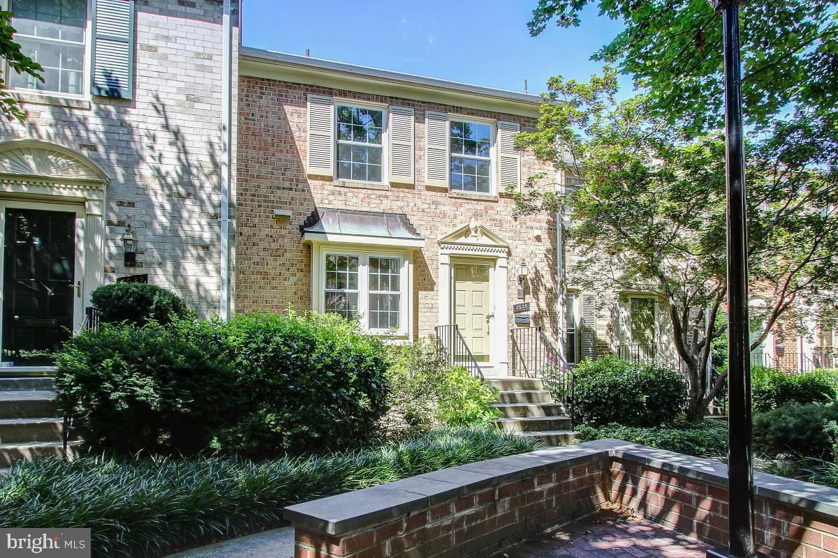 WESTLAKE TERRACE - Residential Lease